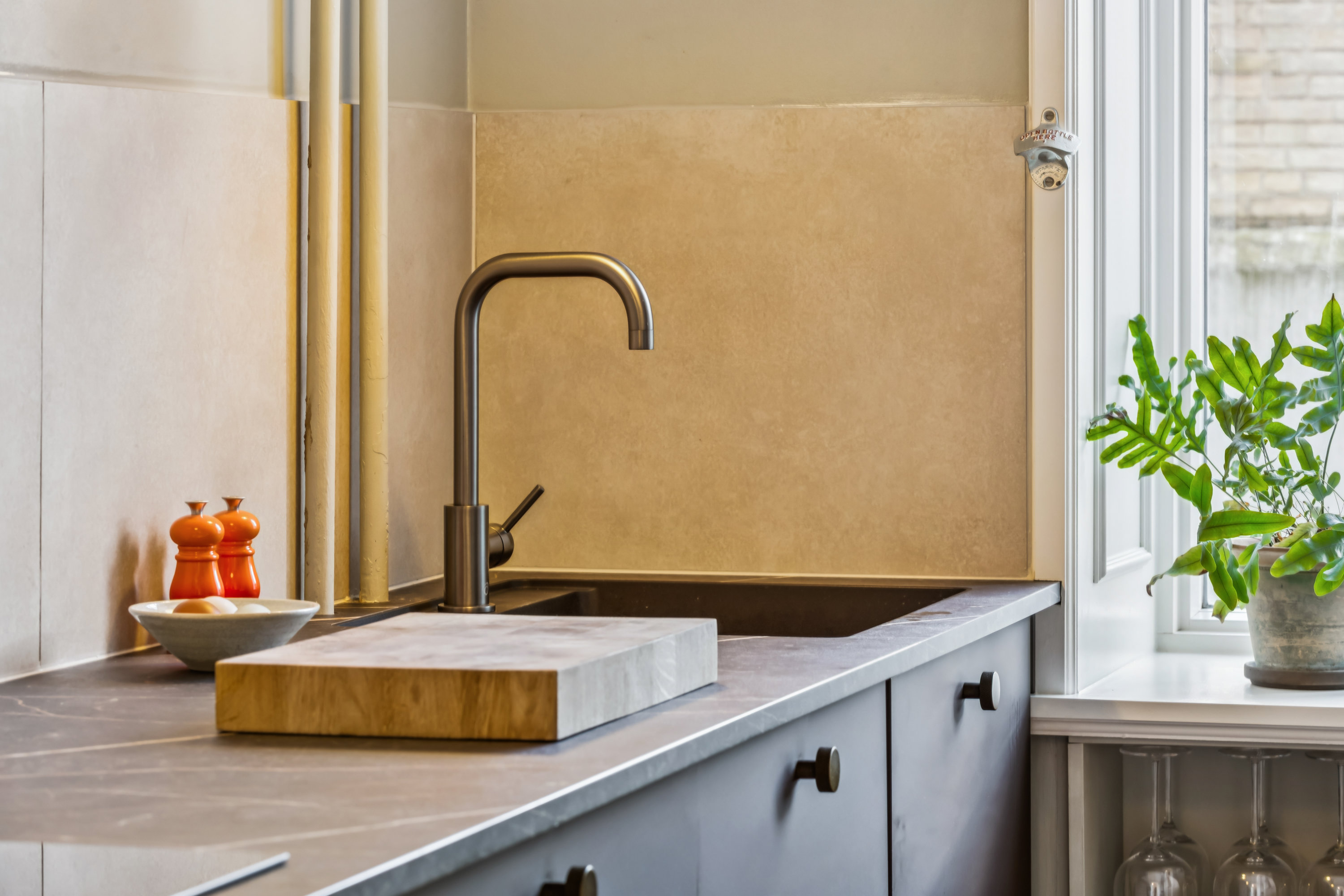 Fremhævet køkken billede i fuldskærmstilstand. Billede af Østerbro 59, st.. tv., 9000 Aalborg