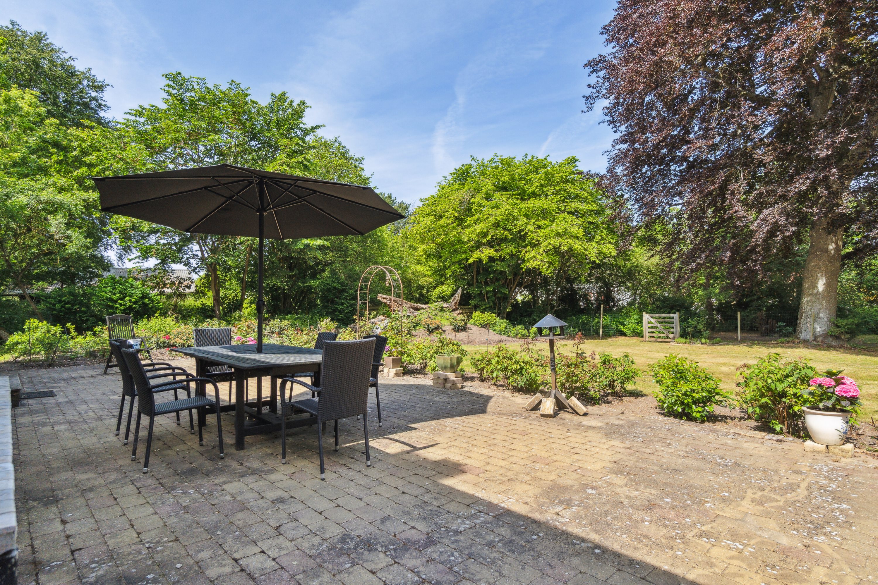 Fremhævet overdækket terrasse billede i fuldskærmstilstand. Billede af Volderslev Bygade 7A, Volderslev, 5260 Odense S