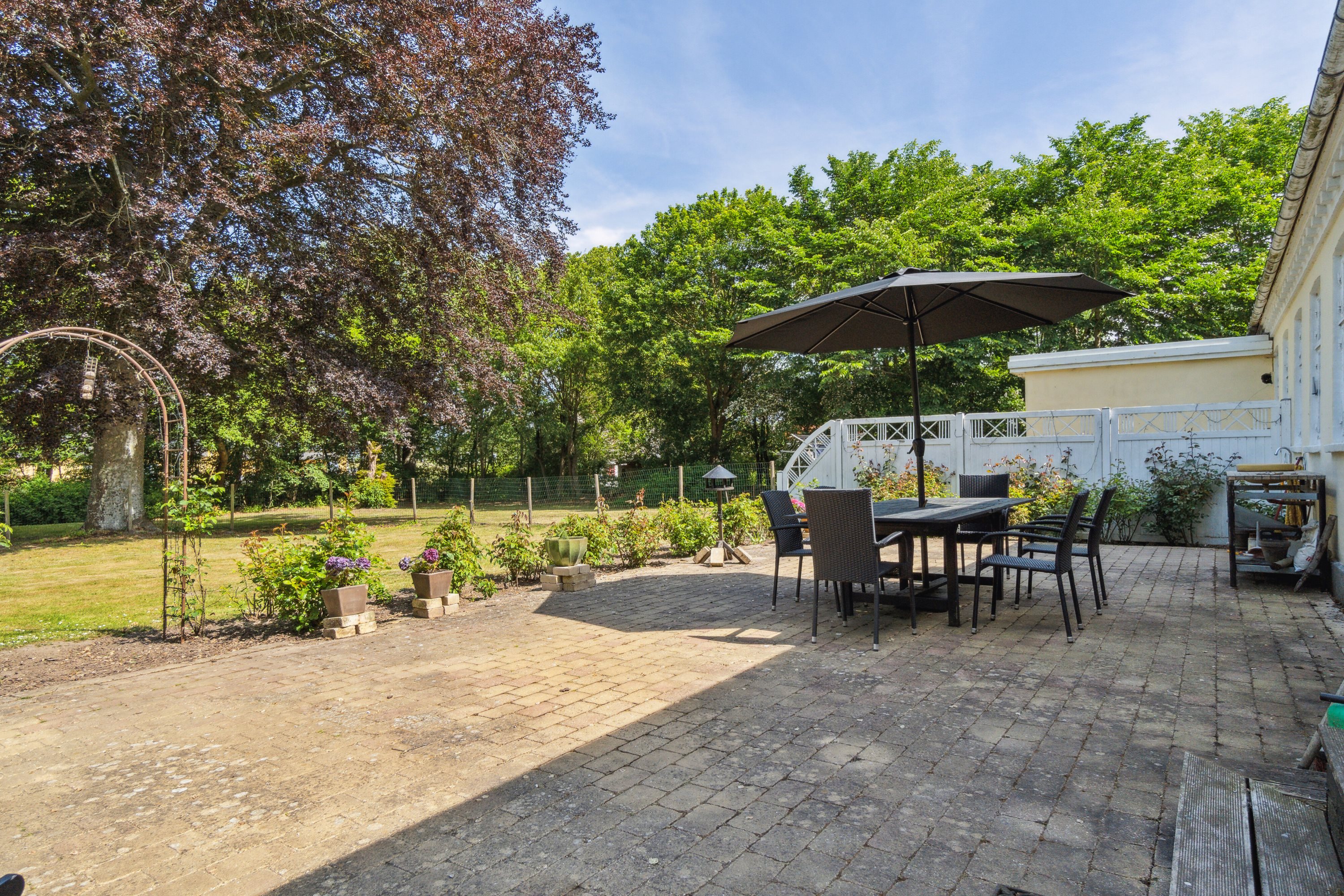 Fremhævet overdækket terrasse billede i fuldskærmstilstand. Billede af Volderslev Bygade 7A, Volderslev, 5260 Odense S