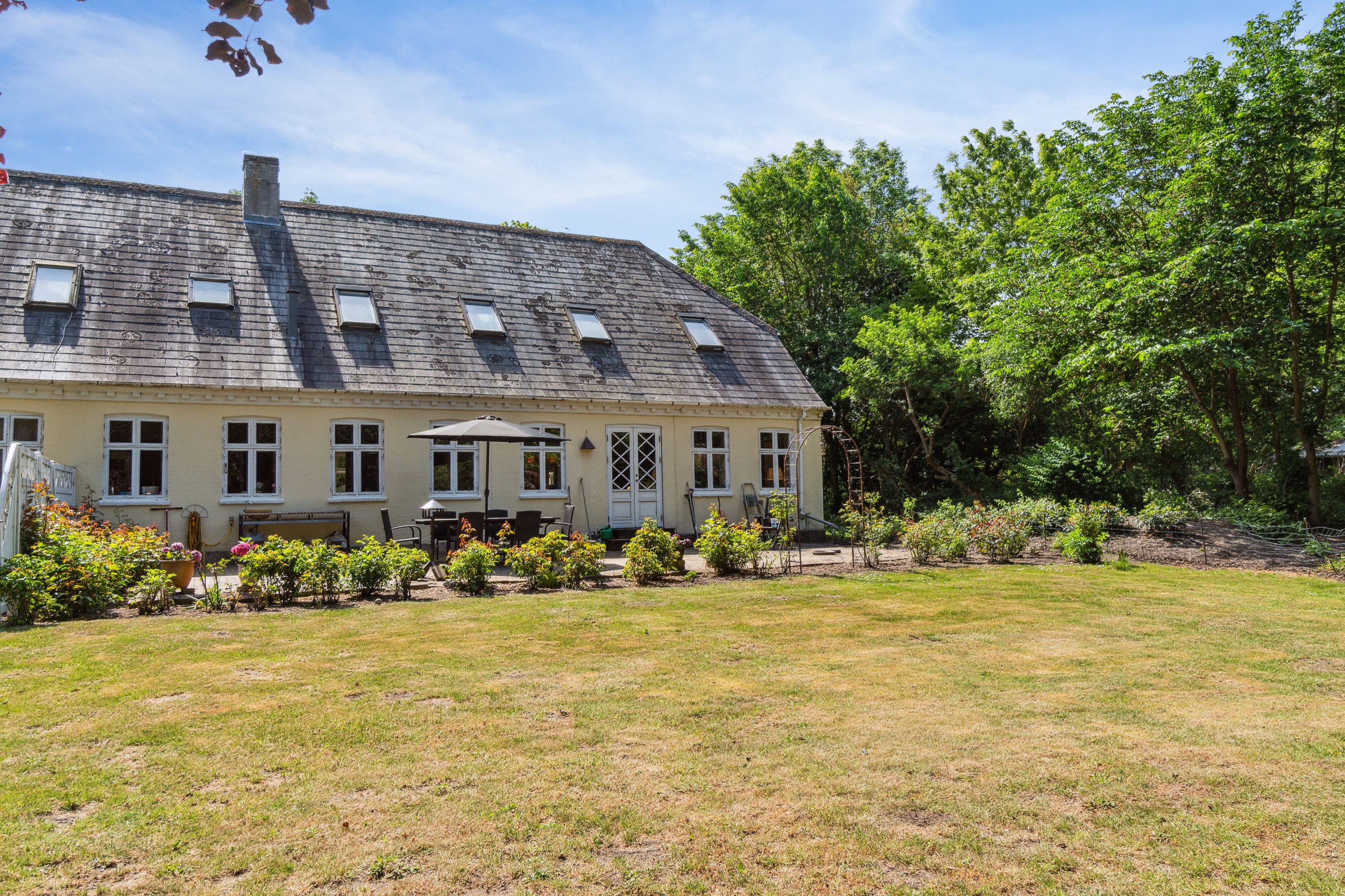 Miniaturebillede 1: set fra haven. Billede af Volderslev Bygade 7A, Volderslev, 5260 Odense S