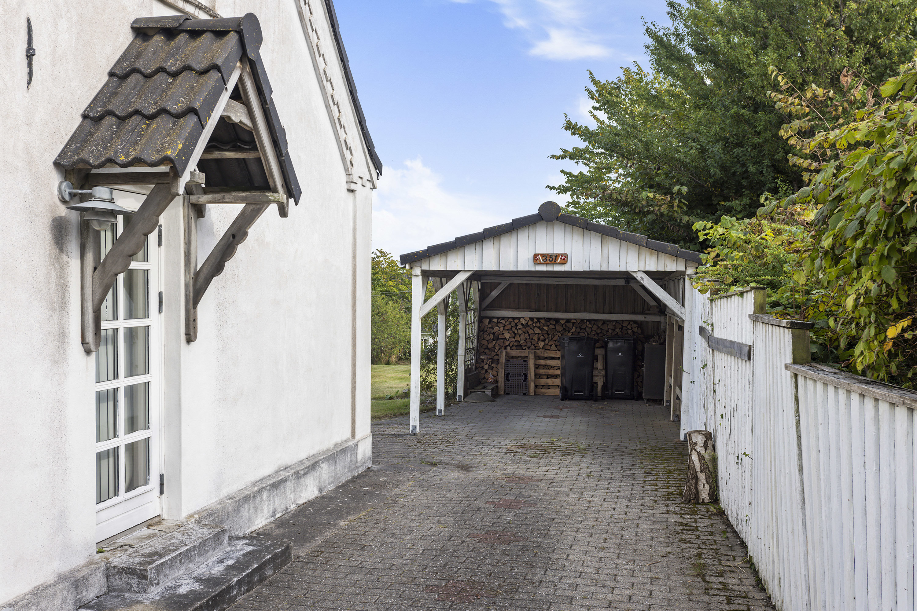 Fremhævet facade billede i fuldskærmstilstand. Billede af Østkystvejen 351, Voerså, 9300 Sæby