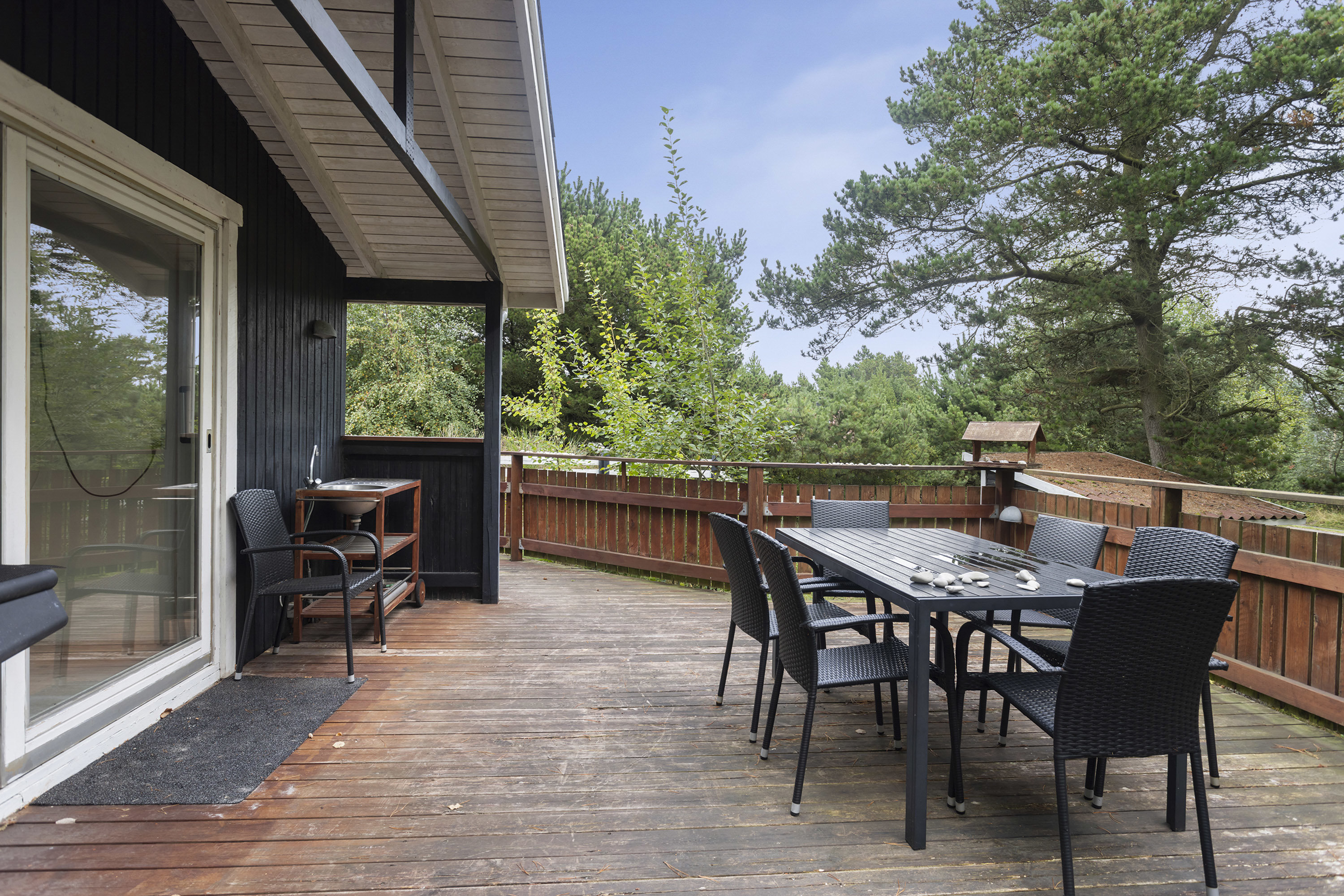 Fremhævet terrasse billede i fuldskærmstilstand. Billede af Estersvej 6, Lyngså, 9300 Sæby