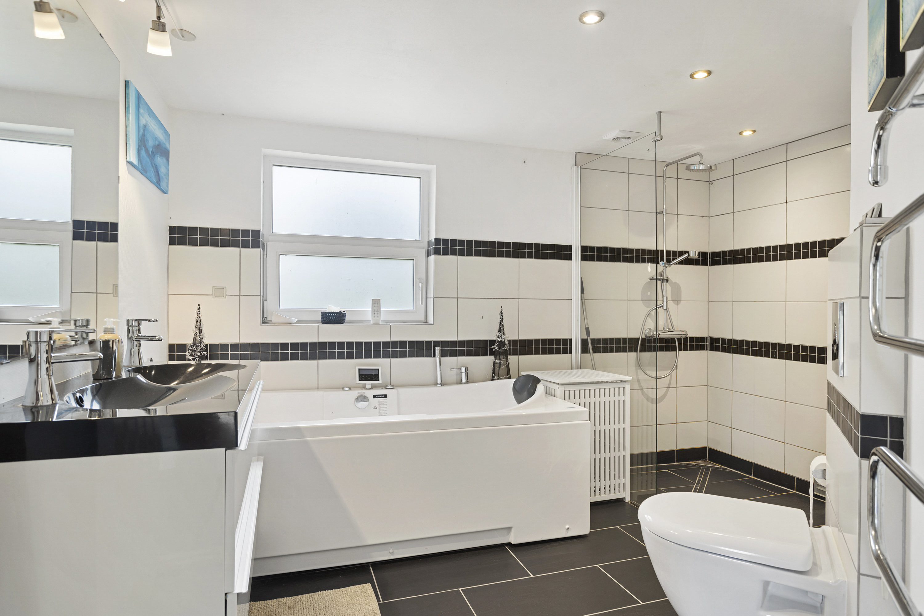 Fremhævet badeværelse billede i fuldskærmstilstand. Billede af Estersvej 6, Lyngså, 9300 Sæby