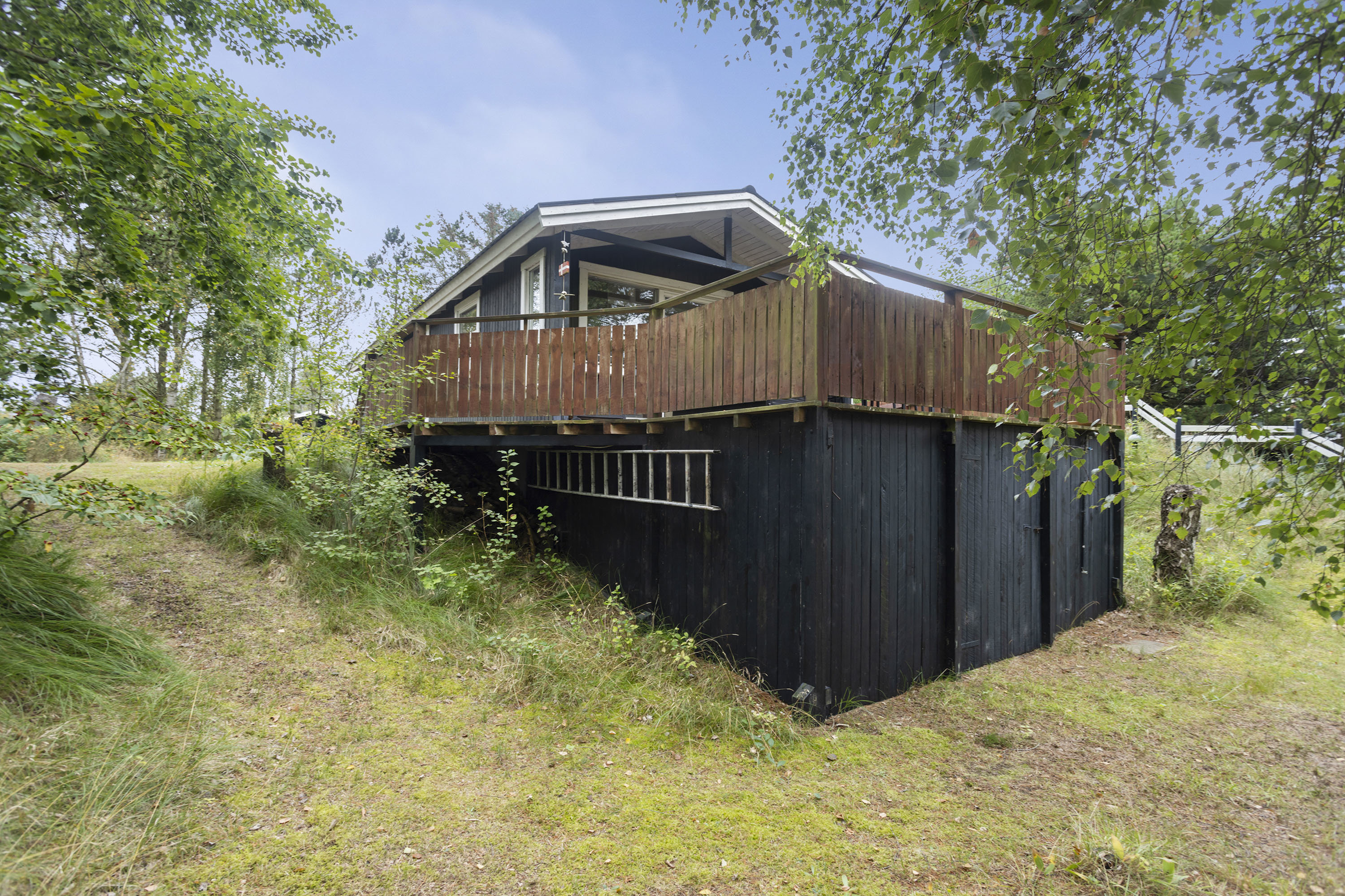 Fremhævet facade billede i fuldskærmstilstand. Billede af Estersvej 6, Lyngså, 9300 Sæby