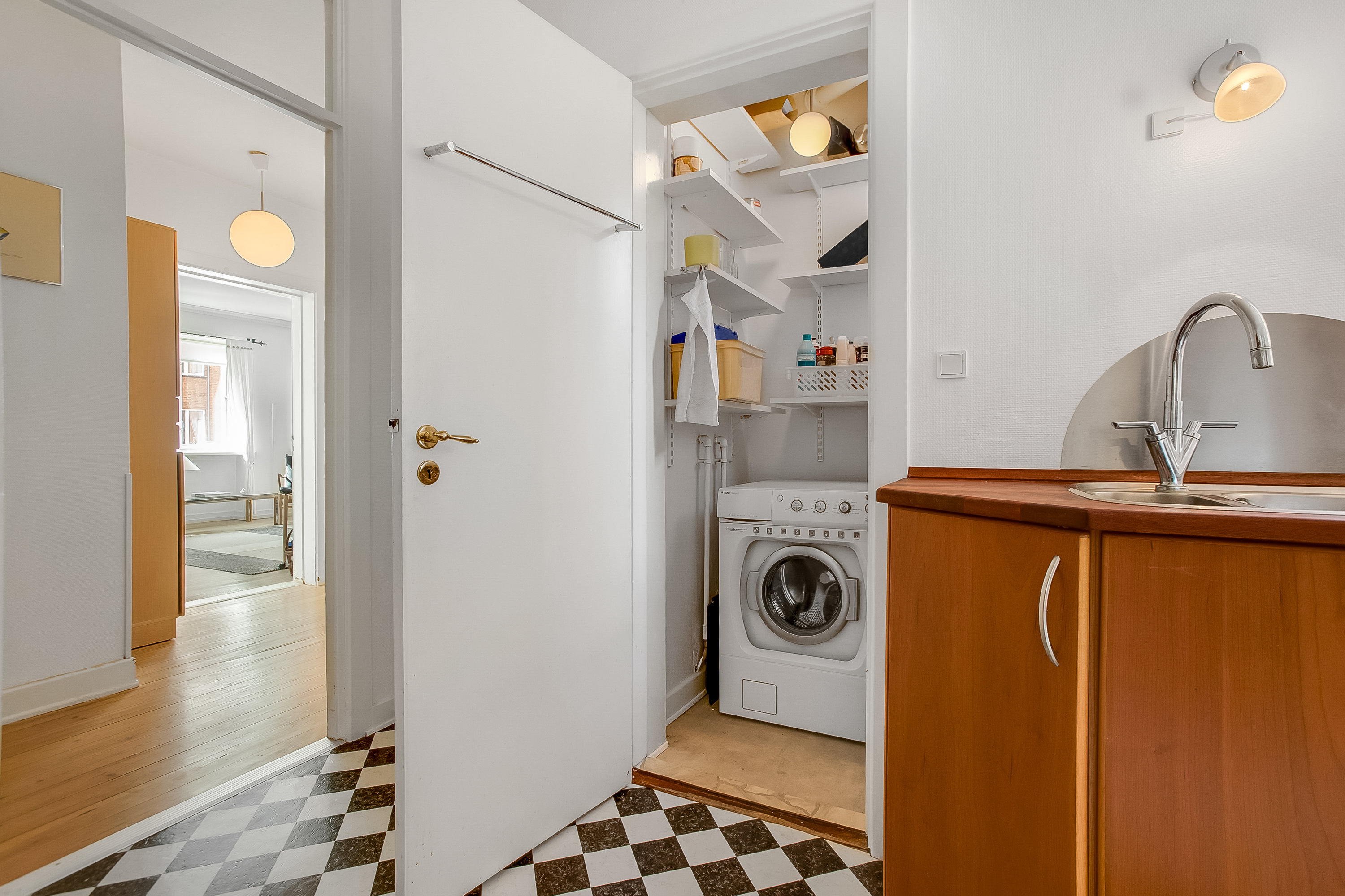 Fremhævet vaskerum billede i fuldskærmstilstand. Billede af Fynsvej 83, st.. tv., 6000 Kolding