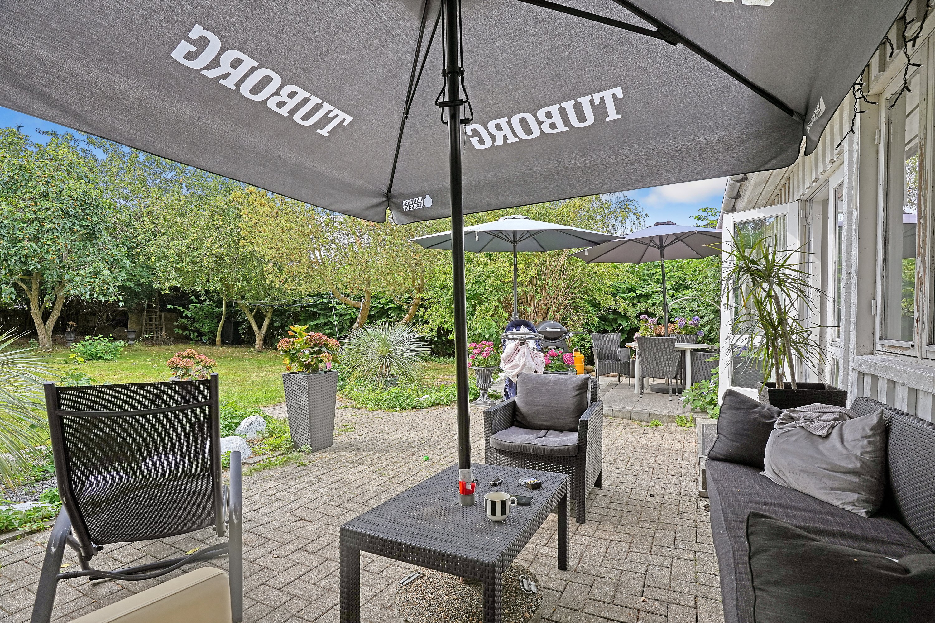 Fremhævet terrasse billede i fuldskærmstilstand. Billede af Bøgevænget 11, 2680 Solrød Strand