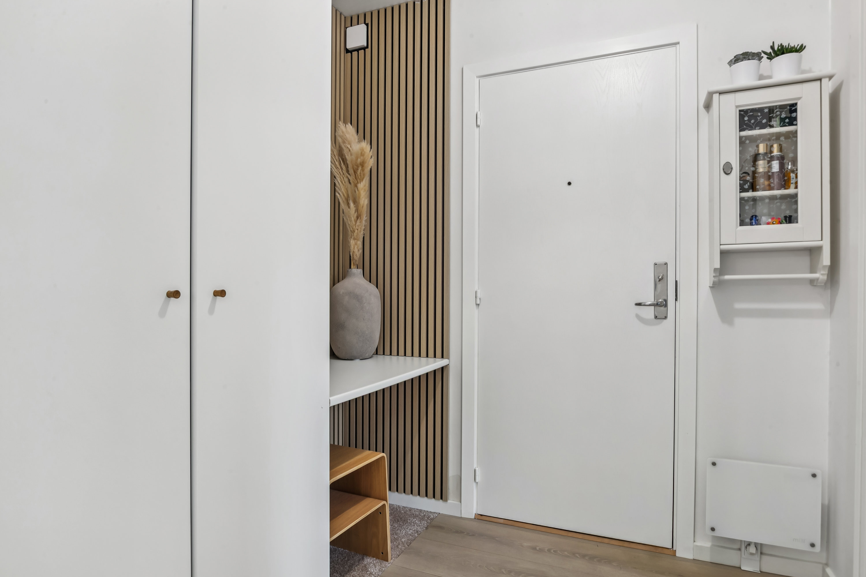 Fremhævet gang billede i fuldskærmstilstand. Billede af Bobakken 42, st.., 3140 Ålsgårde