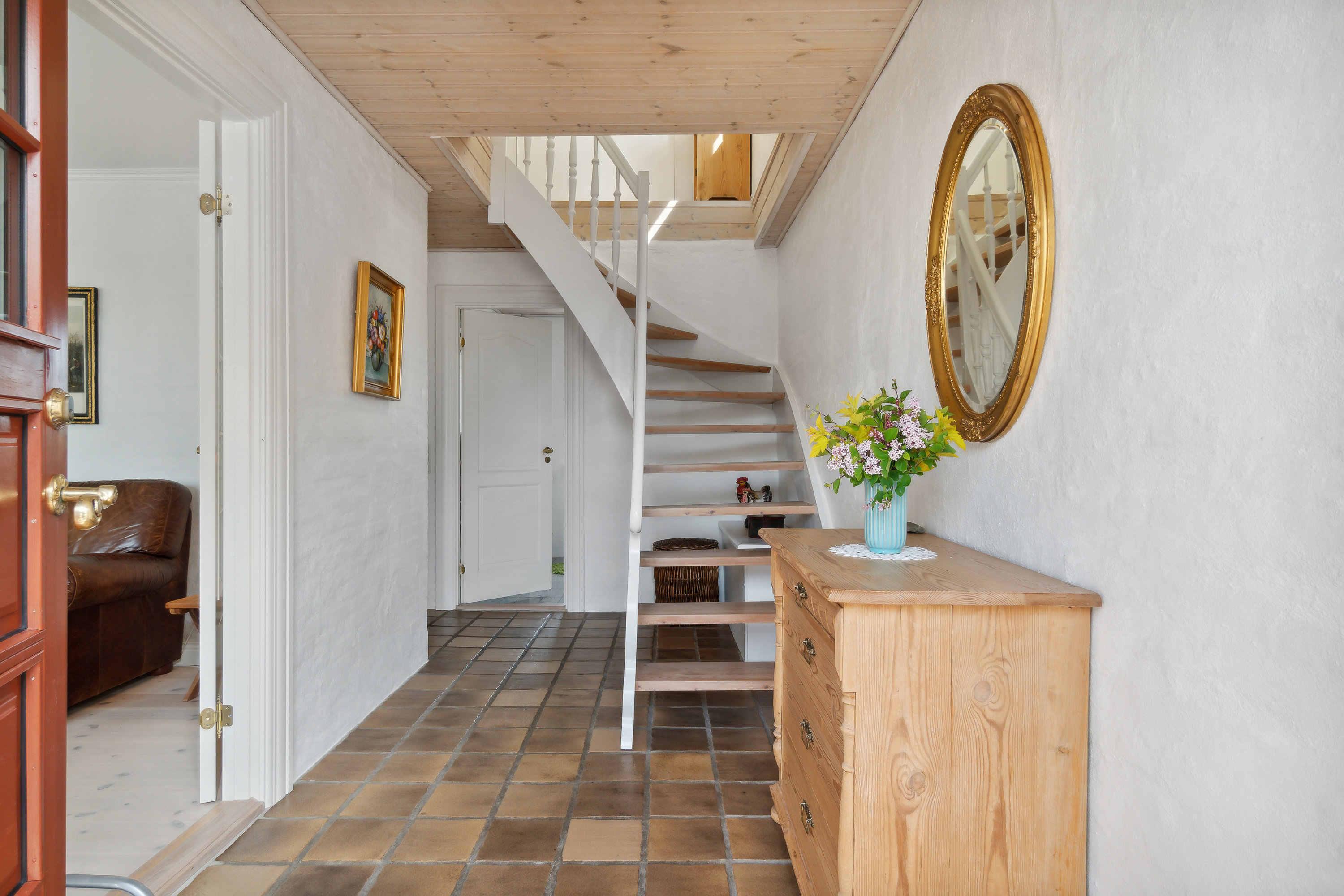 Fremhævet entre billede i fuldskærmstilstand. Billede af Nørholmsvej 207, 9000 Aalborg