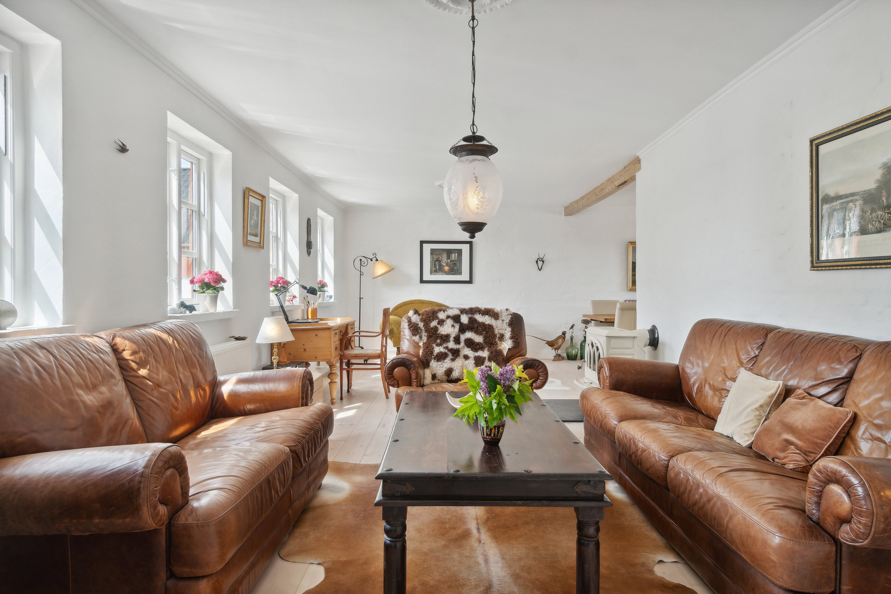 Fremhævet stue billede i fuldskærmstilstand. Billede af Nørholmsvej 207, 9000 Aalborg