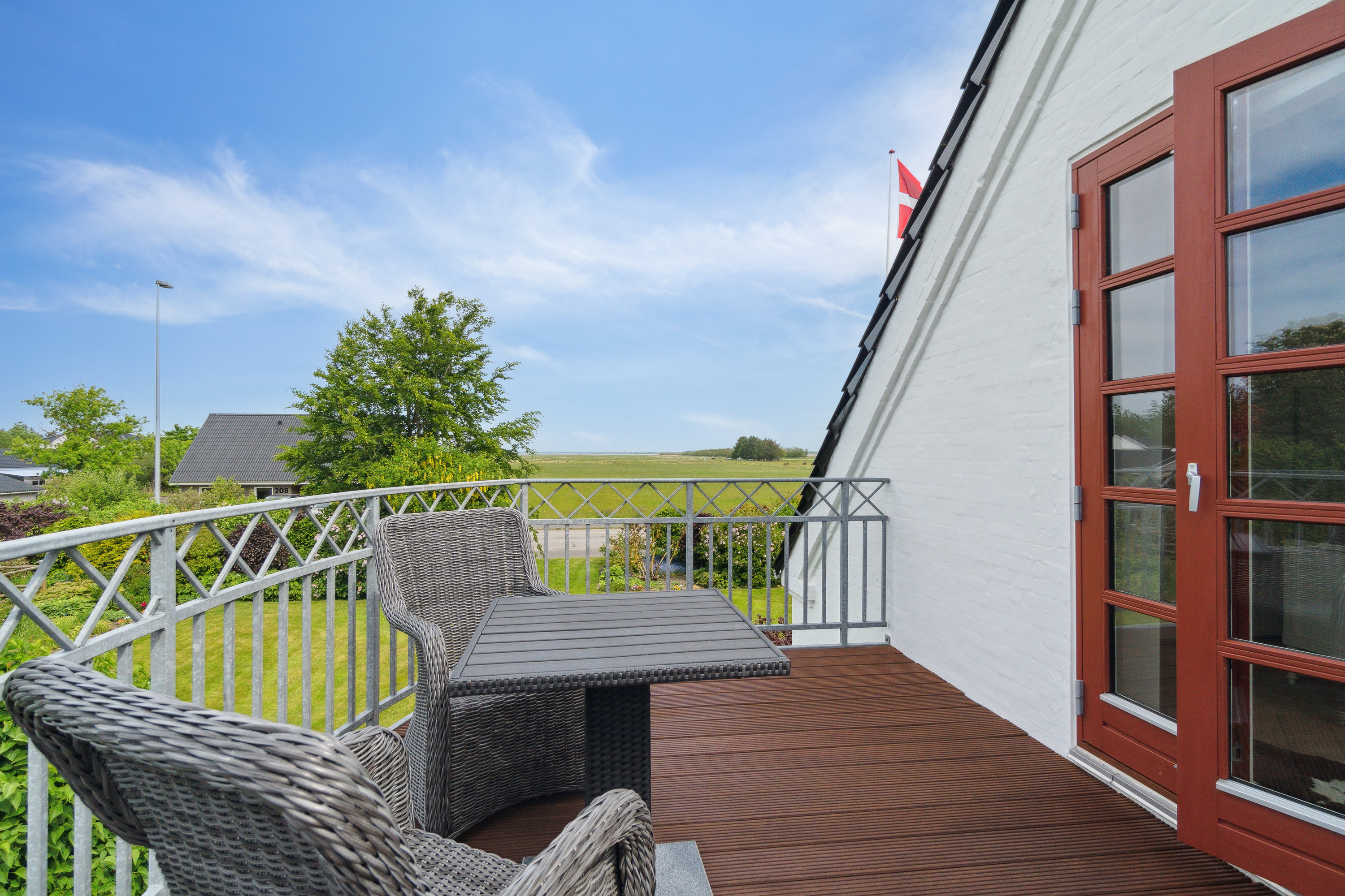 Fremhævet balkon billede i fuldskærmstilstand. Billede af Nørholmsvej 207, 9000 Aalborg