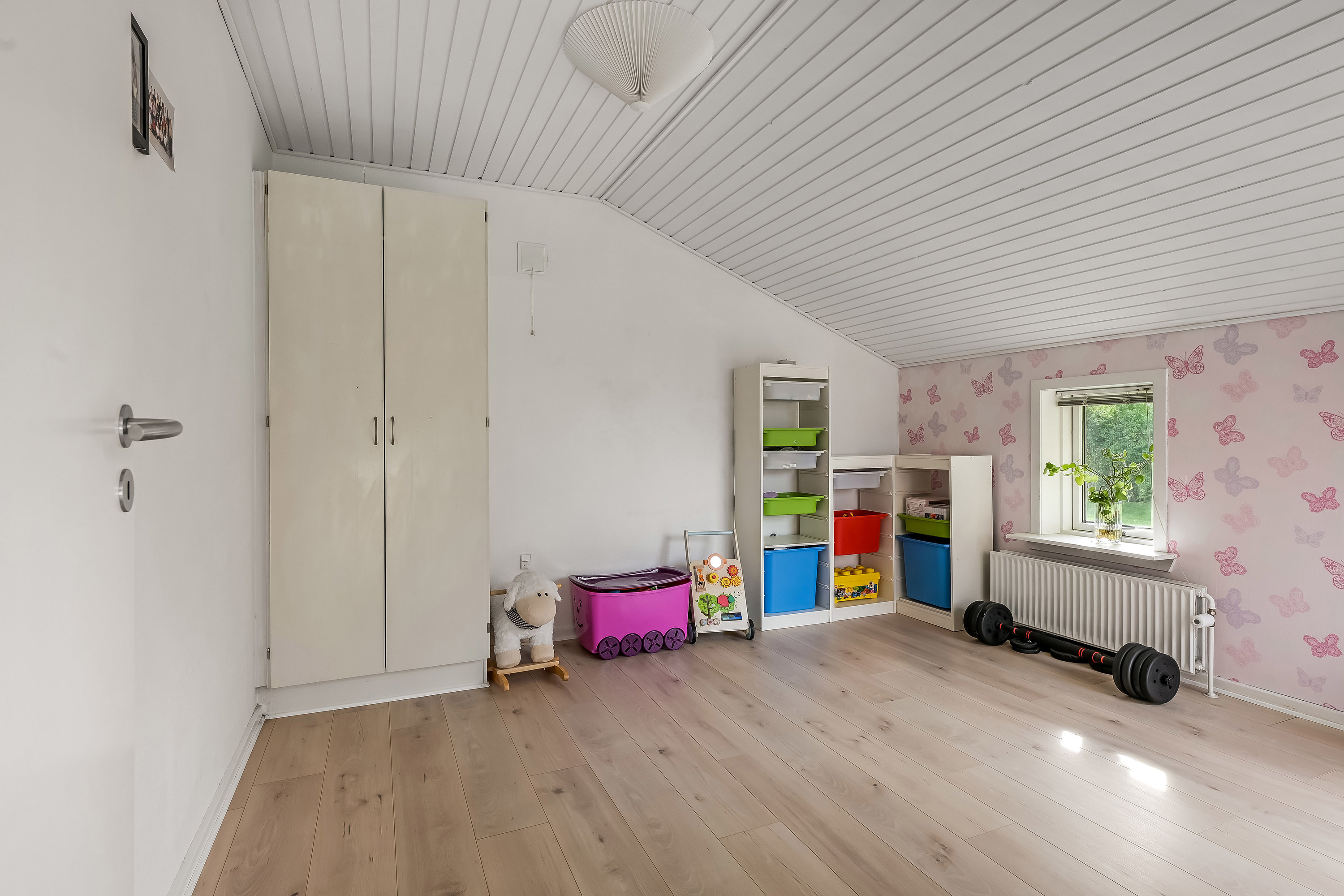 Fremhævet værelse billede i fuldskærmstilstand. Billede af Flintemarken 23, 7190 Billund