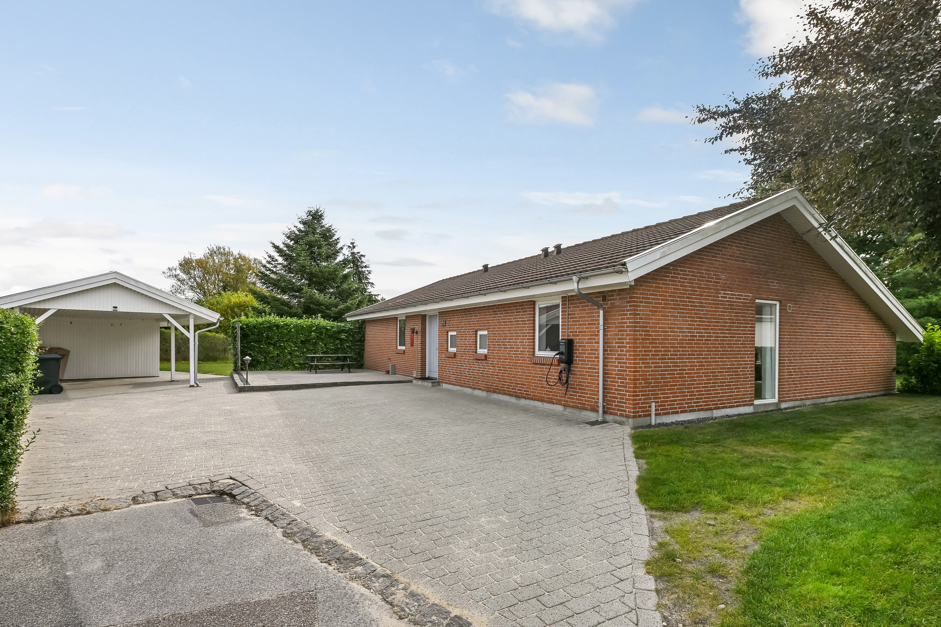 Fremhævet ejendommen billede i fuldskærmstilstand. Billede af Flintemarken 23, 7190 Billund