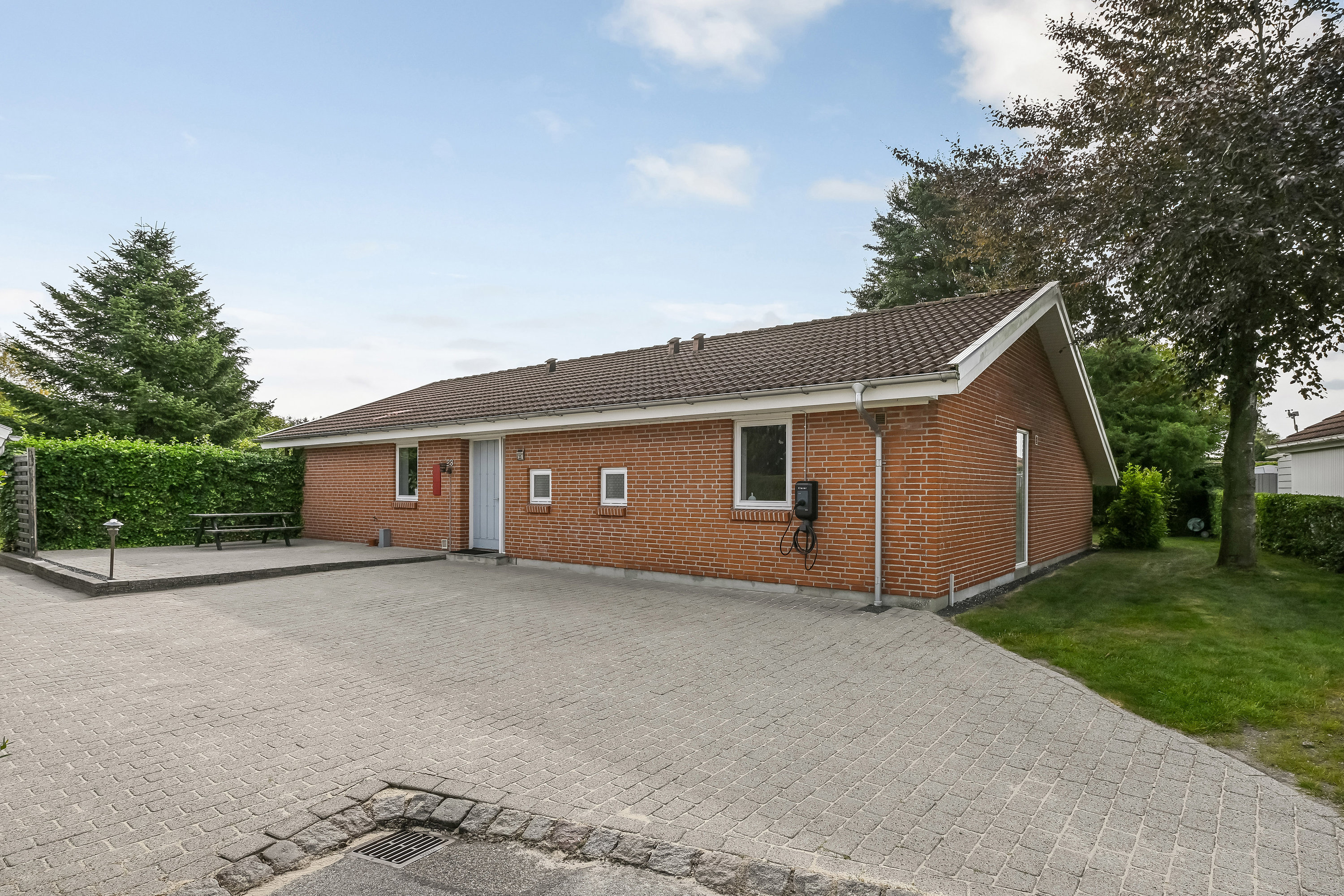 Fremhævet ejendommen billede i fuldskærmstilstand. Billede af Flintemarken 23, 7190 Billund