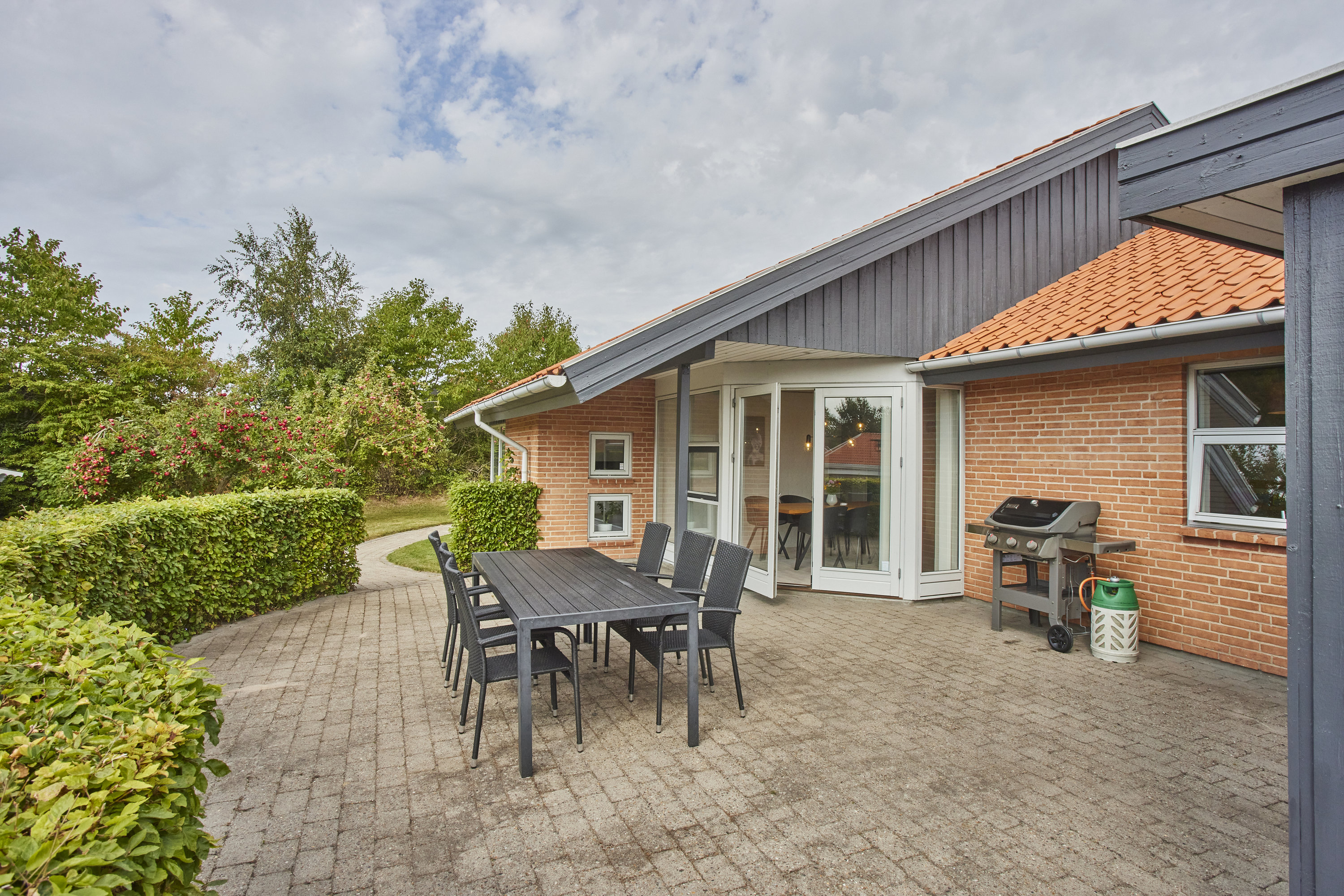 Fremhævet terrasse billede i fuldskærmstilstand. Billede af Harevej 2, 8660 Skanderborg