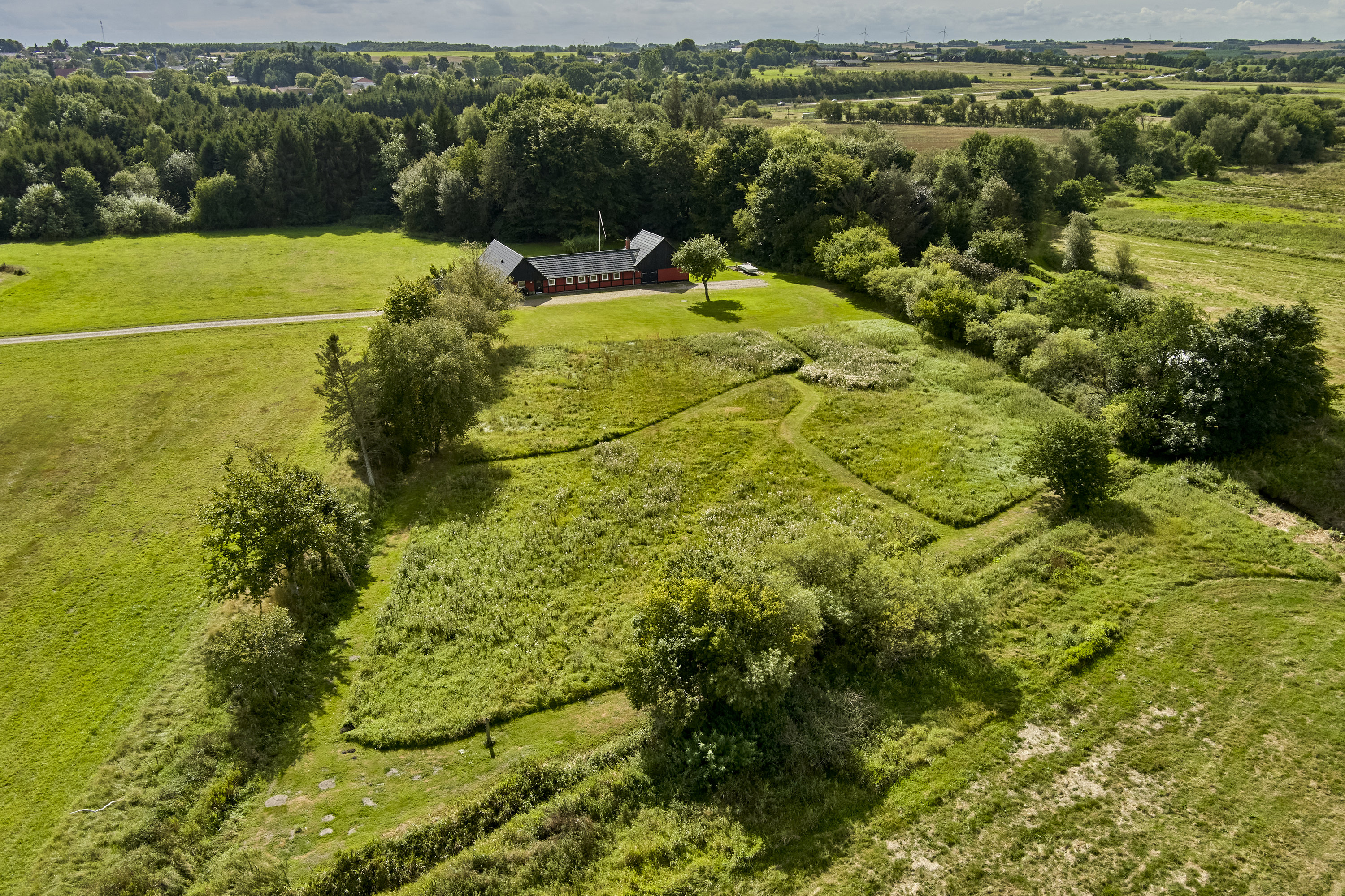 Fremhævet  billede i fuldskærmstilstand. Billede af Langagervej 32, 7171 Uldum