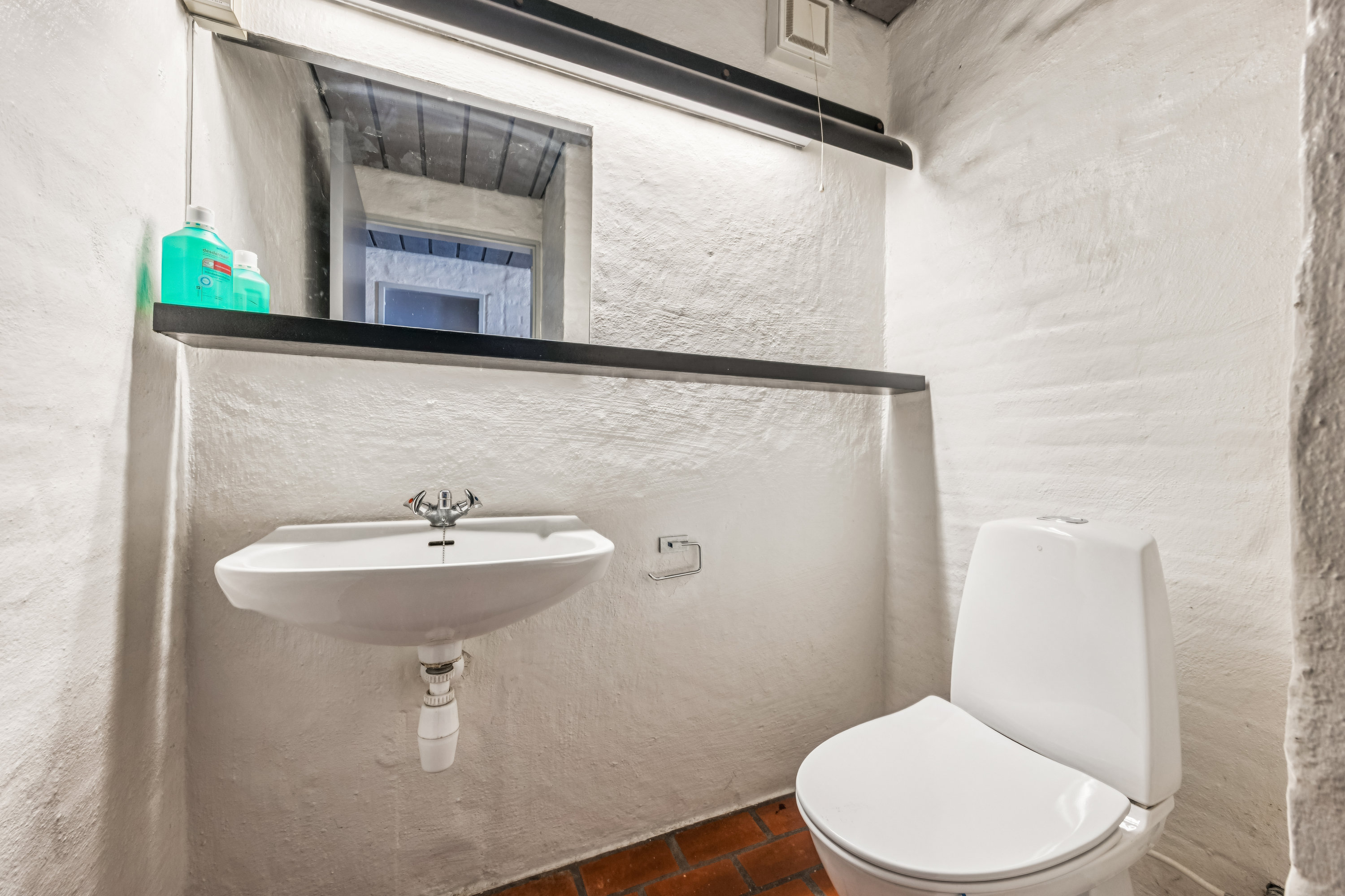 Fremhævet badeværelse billede i fuldskærmstilstand. Billede af Strandvejen 150, 11., Tranum, 9460 Brovst