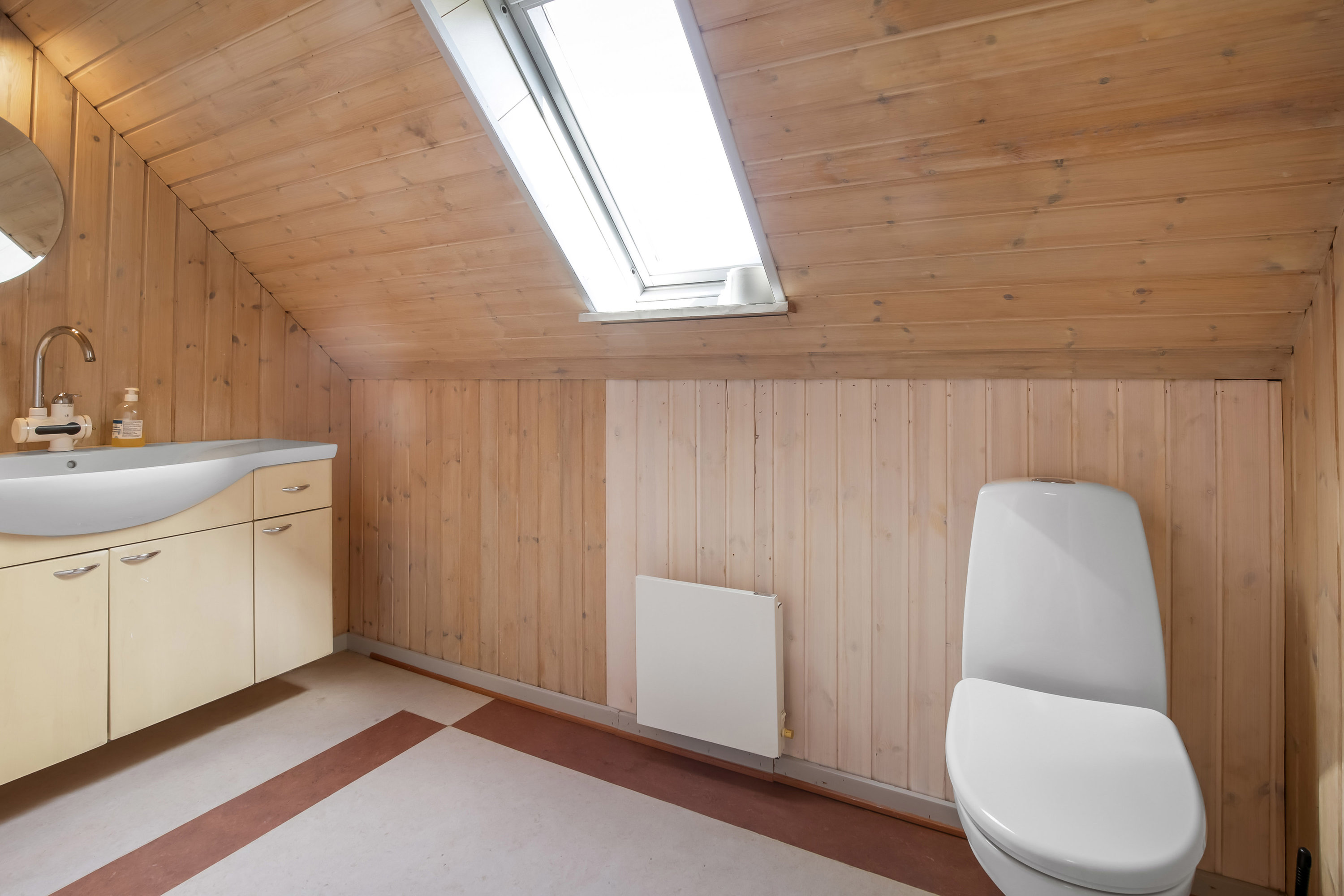 Fremhævet  billede i fuldskærmstilstand. Billede af Rugvænget 4, Lime, 8544 Mørke