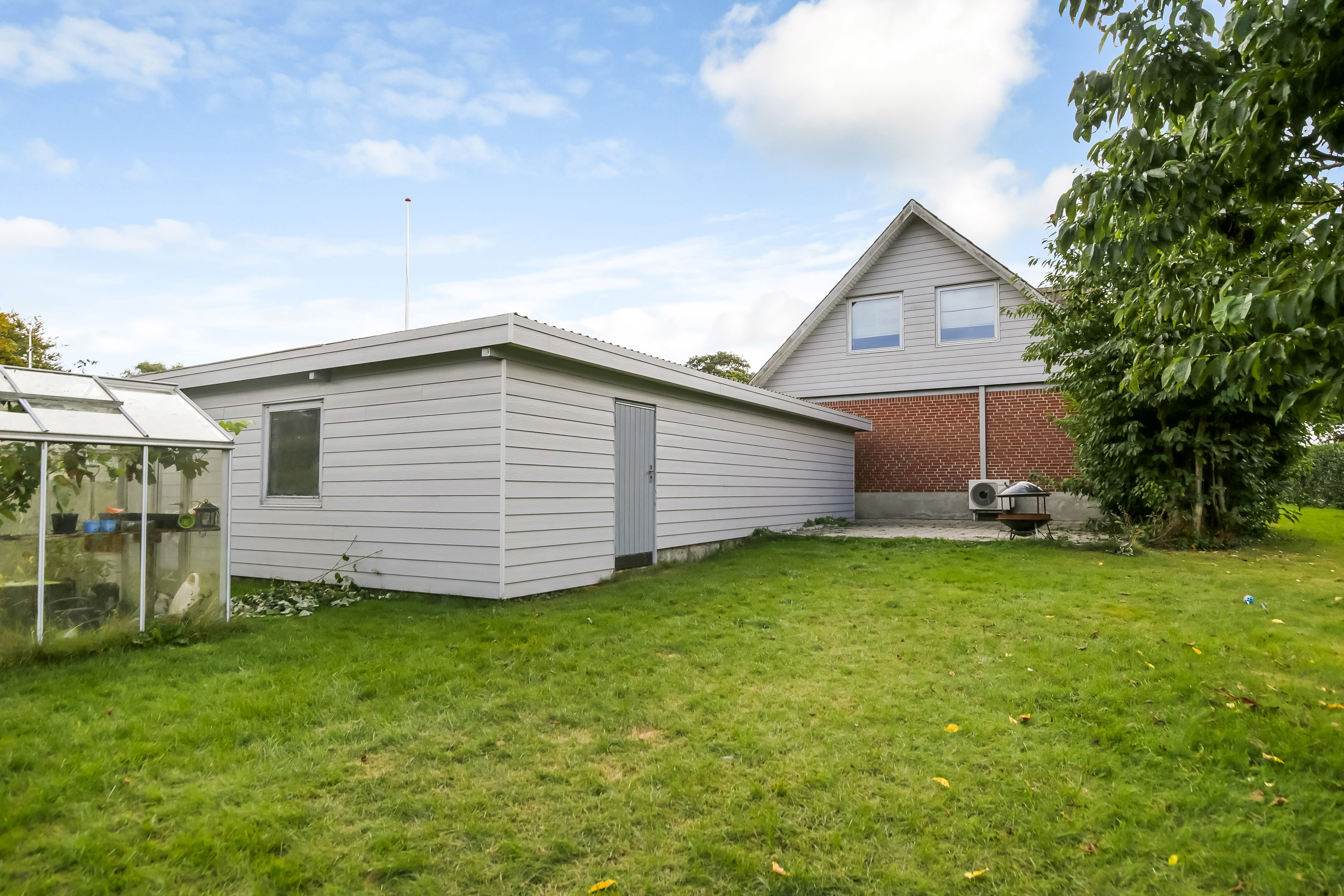 Fremhævet  billede i fuldskærmstilstand. Billede af Rugvænget 4, Lime, 8544 Mørke