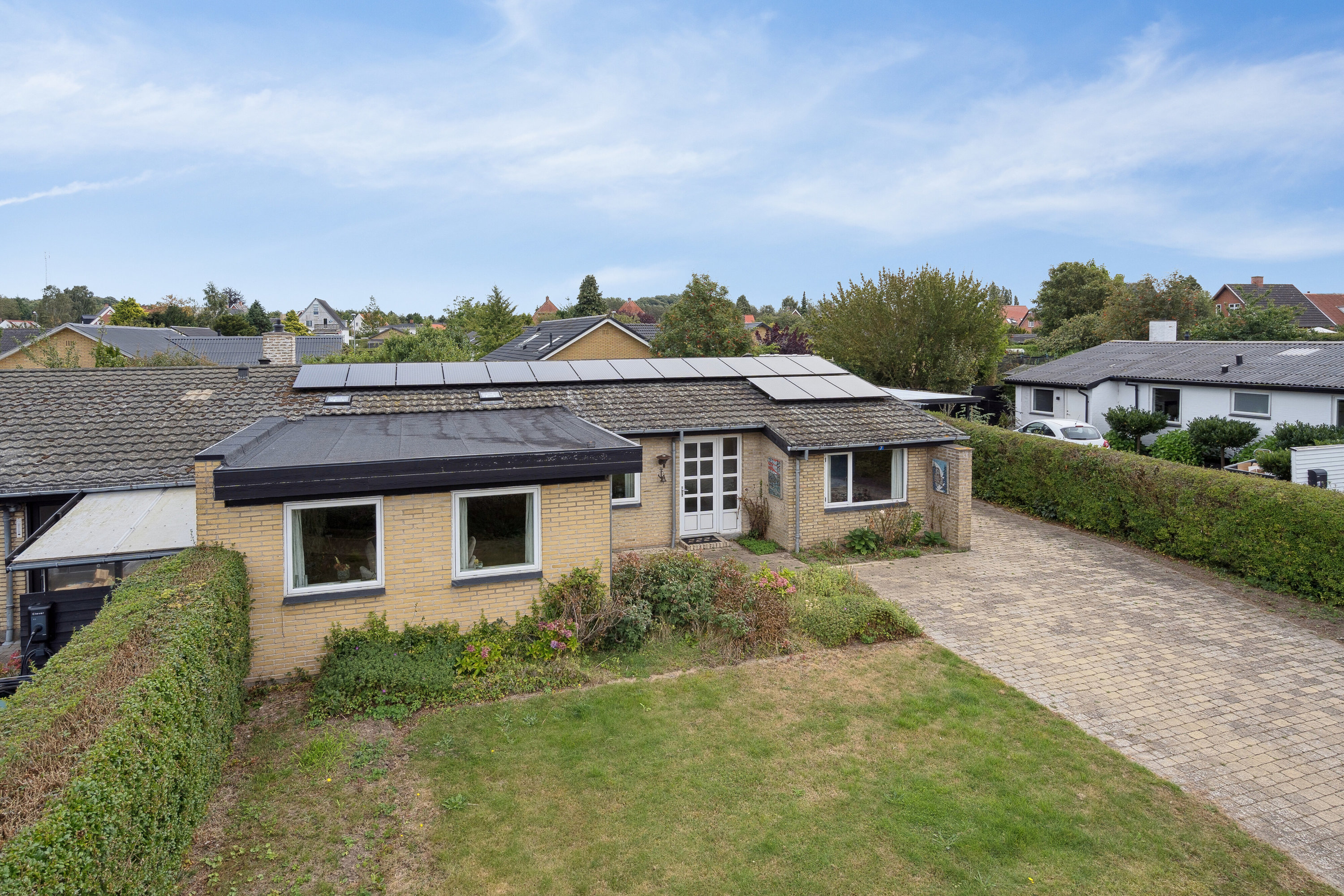 Fremhævet set fra haven billede i fuldskærmstilstand. Billede af Pilevænget 7, 5700 Svendborg