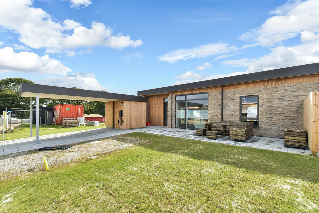 Fremhævet  billede i fuldskærmstilstand. Billede af Tavlund Allé 34, Lind, 7400 Herning