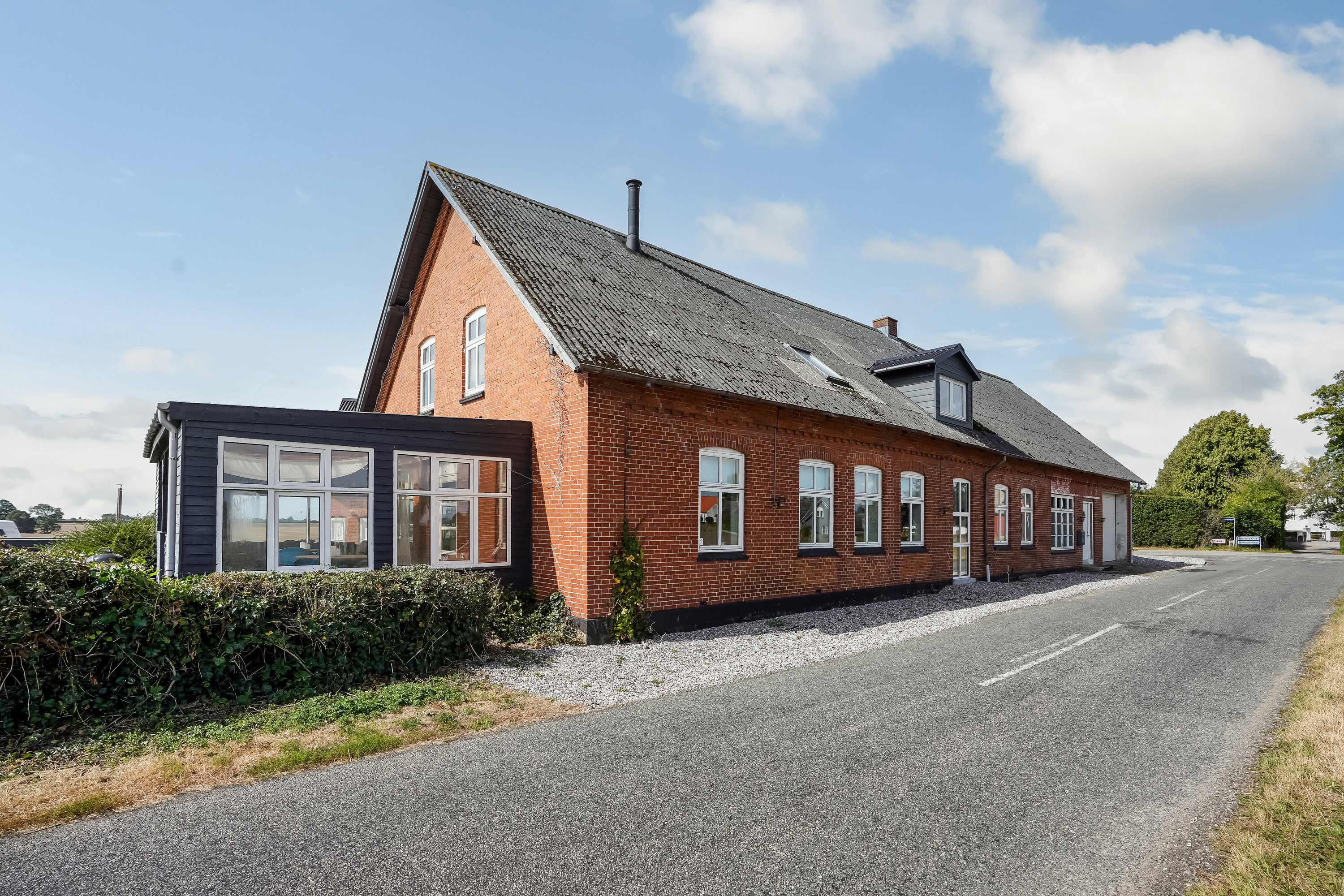 Miniaturebillede 2: ejendommen. Billede af Enggårdsvej 1, Tanderup, 5591 Gelsted