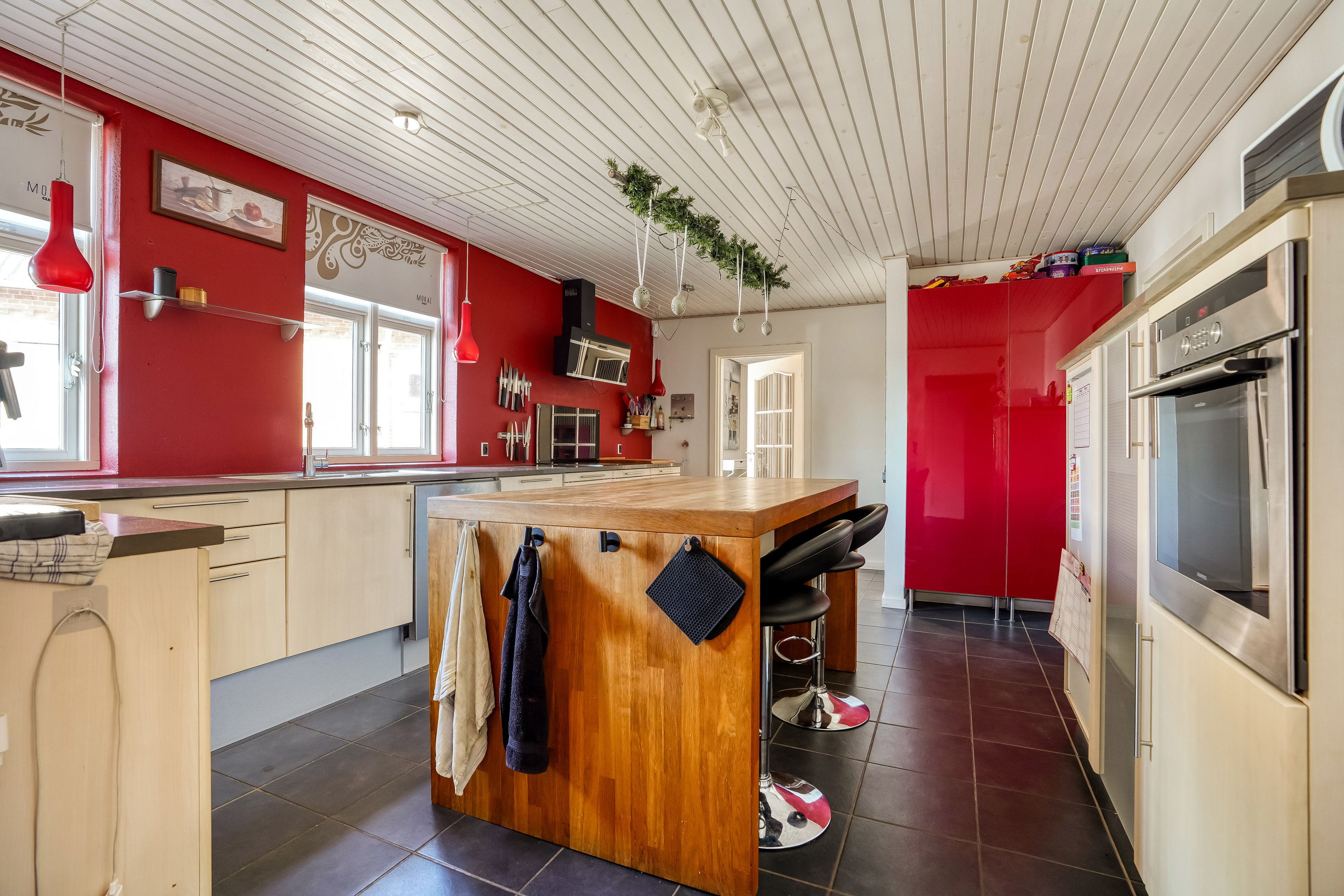 Fremhævet køkken billede i fuldskærmstilstand. Billede af Enggårdsvej 1, Tanderup, 5591 Gelsted