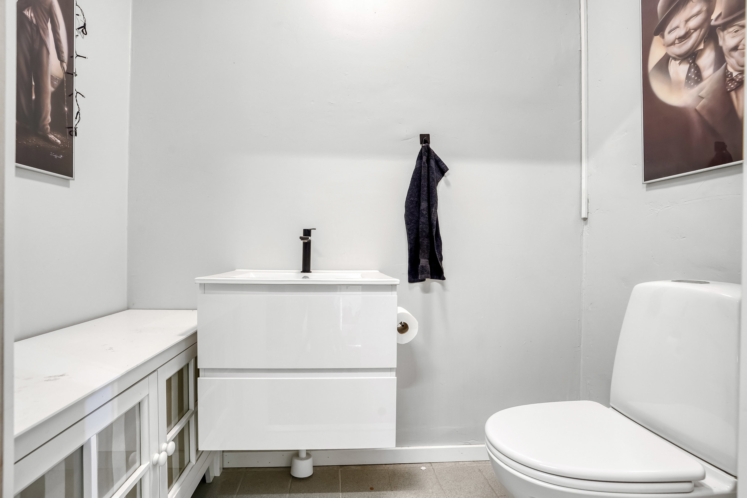 Fremhævet toilet billede i fuldskærmstilstand. Billede af Enggårdsvej 1, Tanderup, 5591 Gelsted