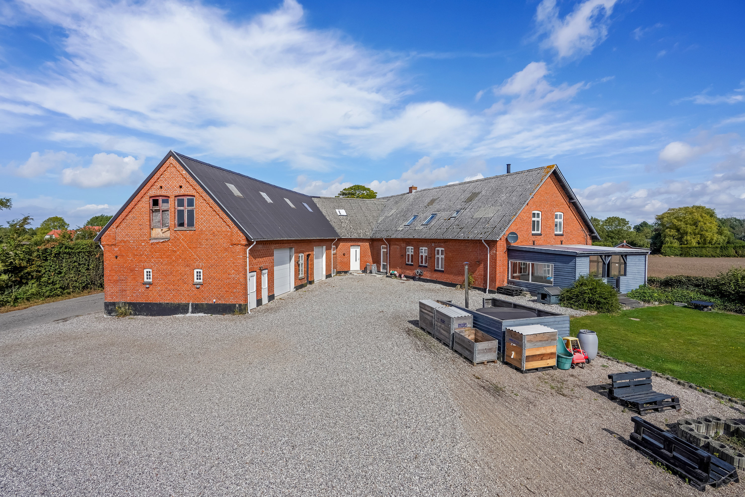 Miniaturebillede 1: ejendommen. Billede af Enggårdsvej 1, Tanderup, 5591 Gelsted