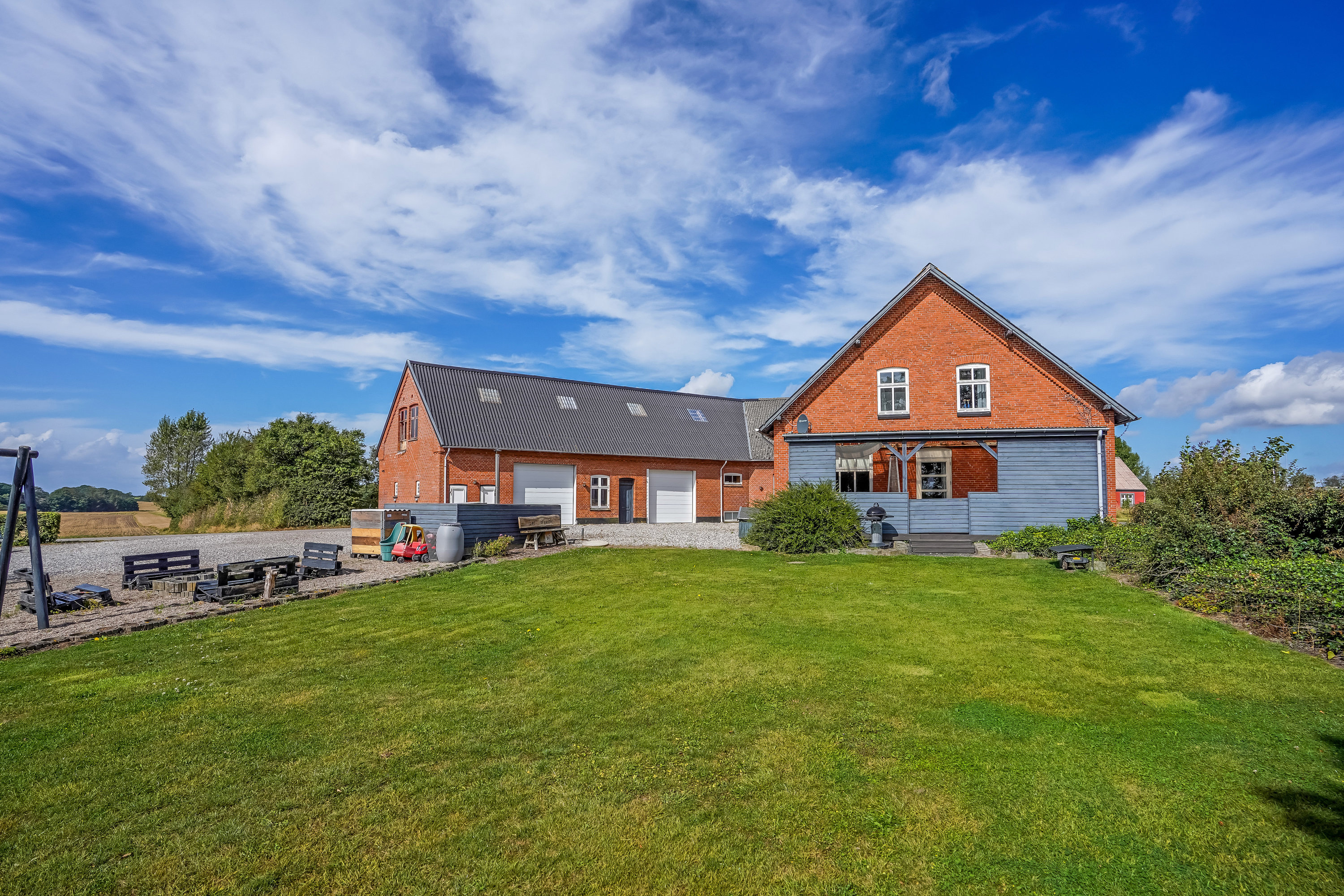 Fremhævet ejendommen billede i fuldskærmstilstand. Billede af Enggårdsvej 1, Tanderup, 5591 Gelsted