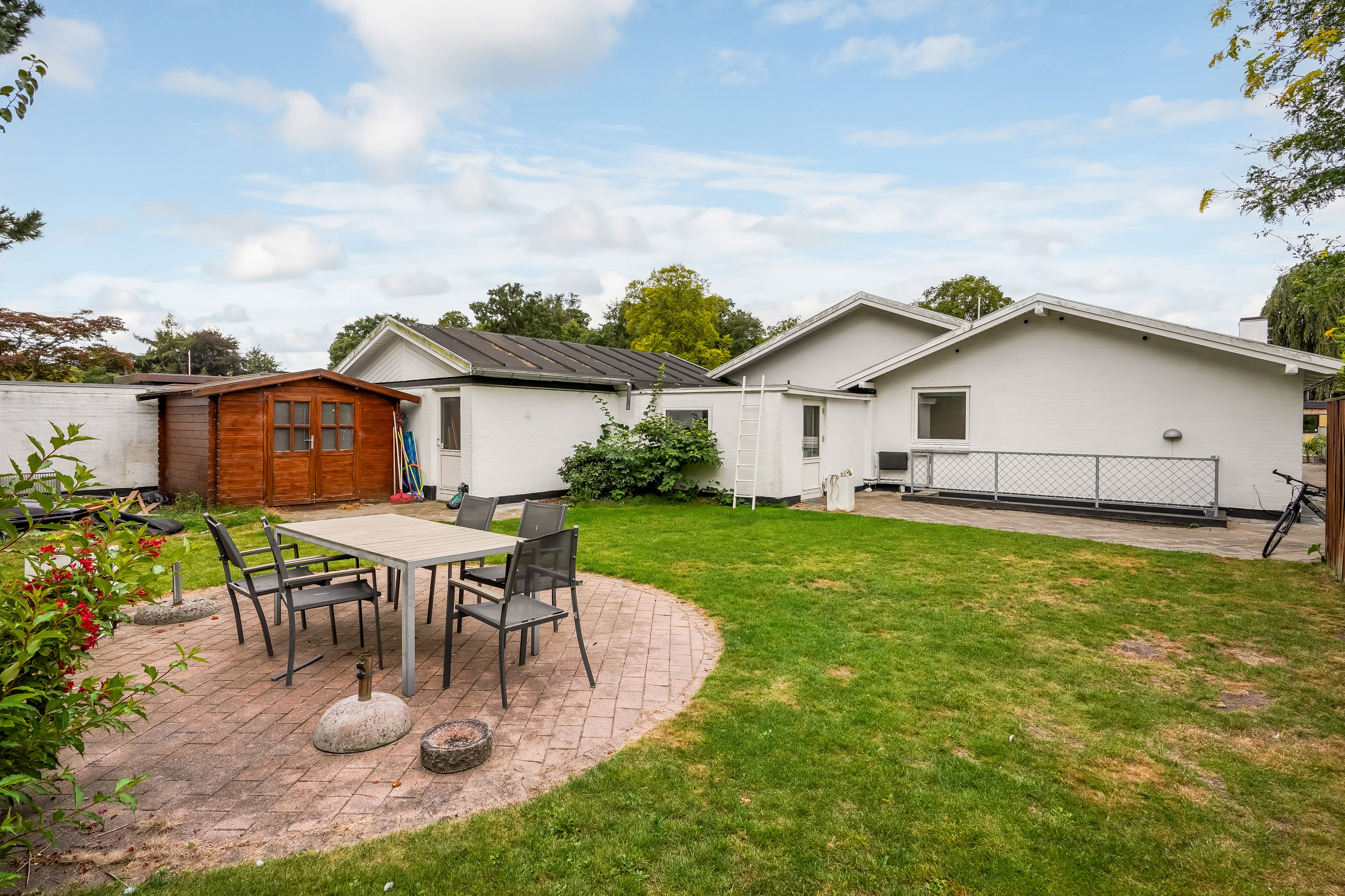 Fremhævet terrasse billede i fuldskærmstilstand. Billede af Goldschmidtsvænget 6, 5230 Odense M