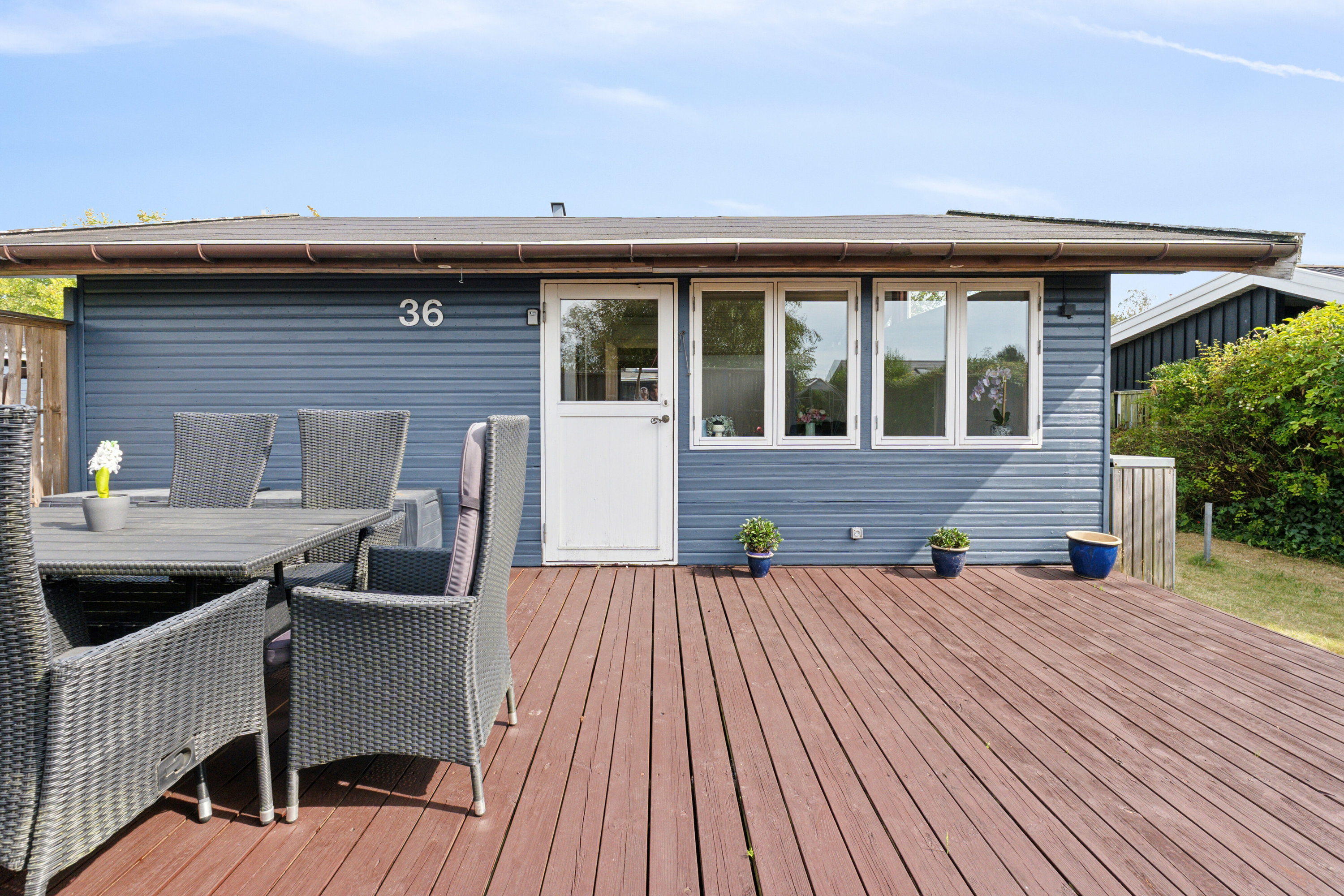 Miniaturebillede 1: terrasse. Billede af Dahliavej 36, 2610 Rødovre