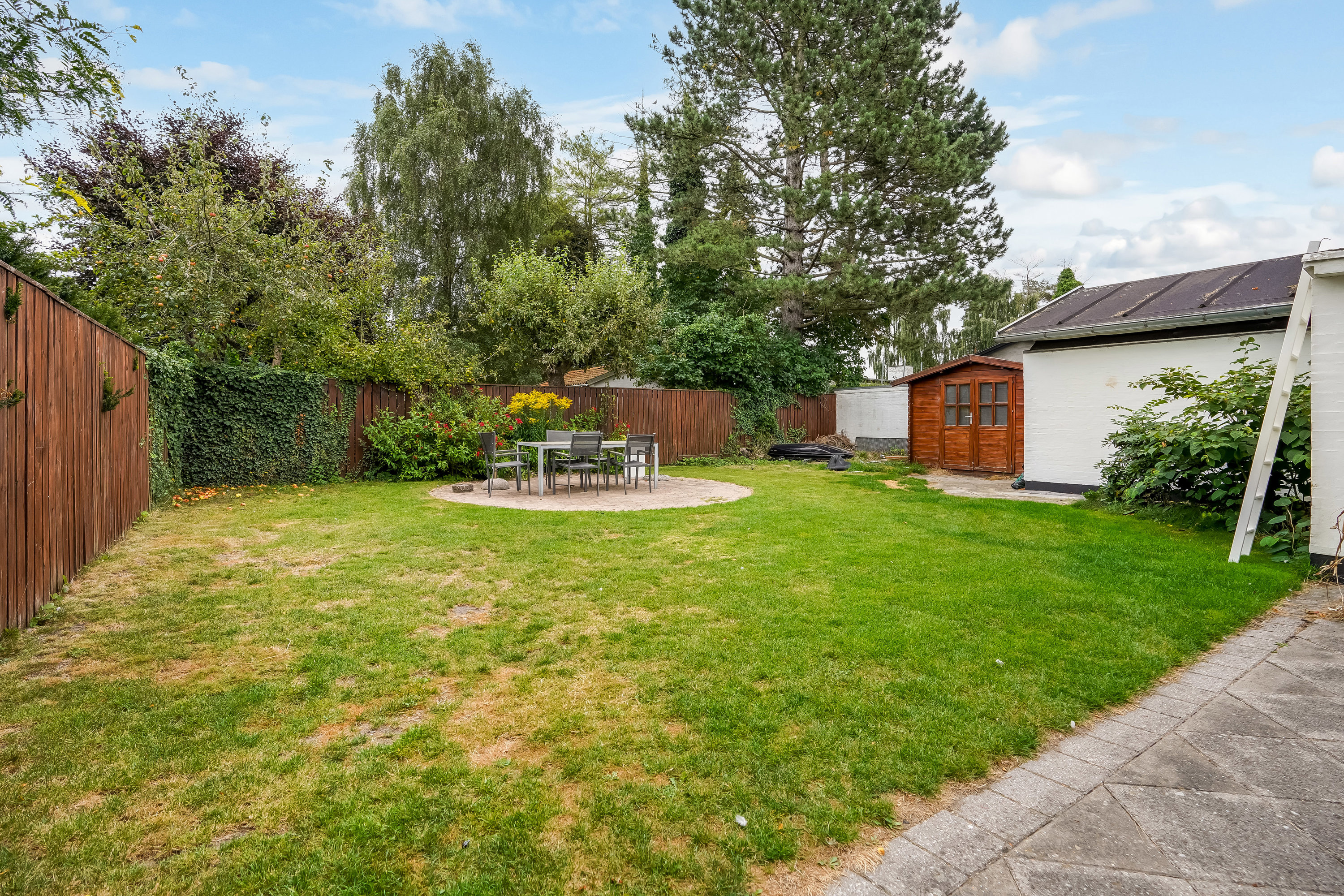 Fremhævet have billede i fuldskærmstilstand. Billede af Goldschmidtsvænget 6, 5230 Odense M