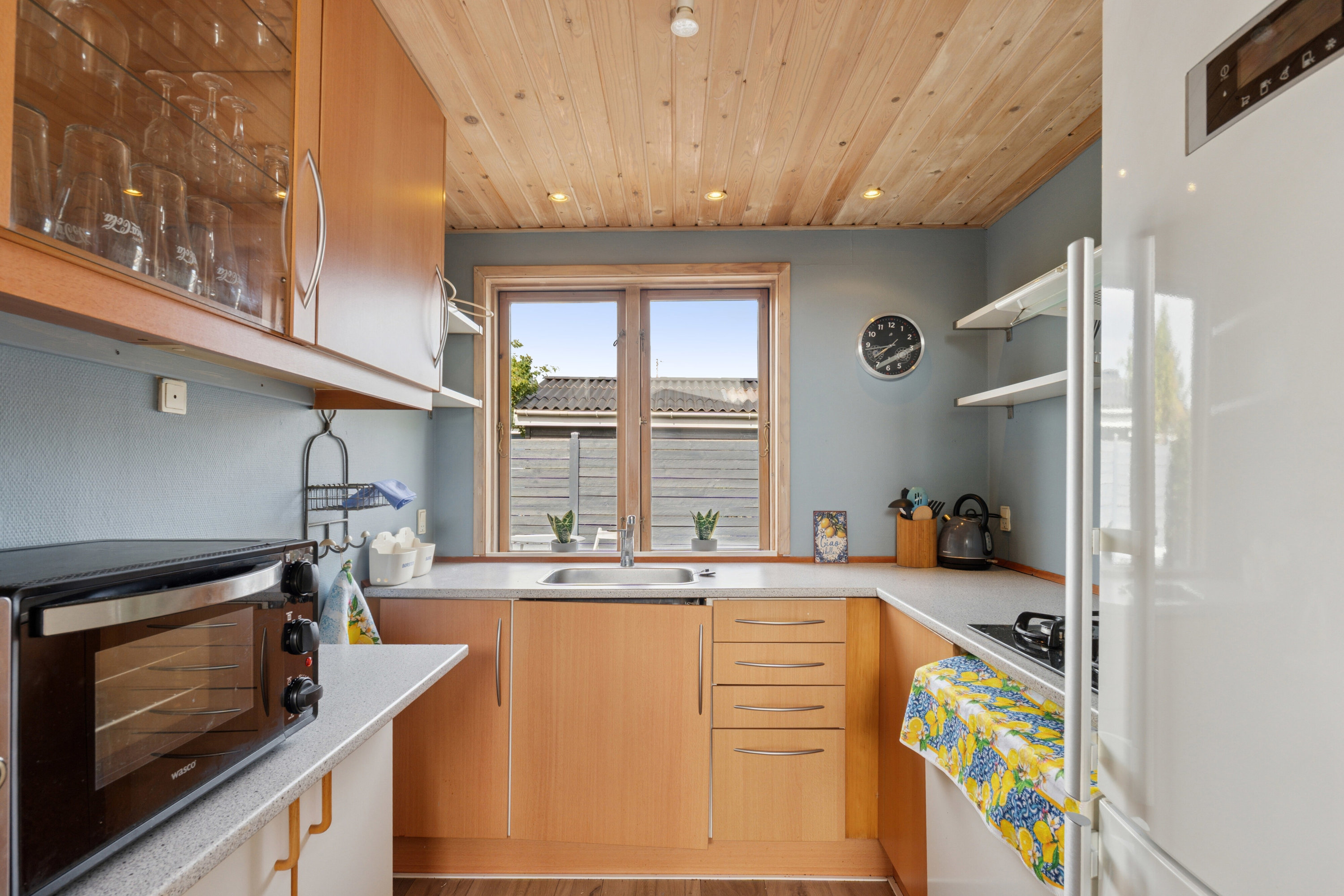 Fremhævet køkken billede i fuldskærmstilstand. Billede af Dahliavej 36, 2610 Rødovre