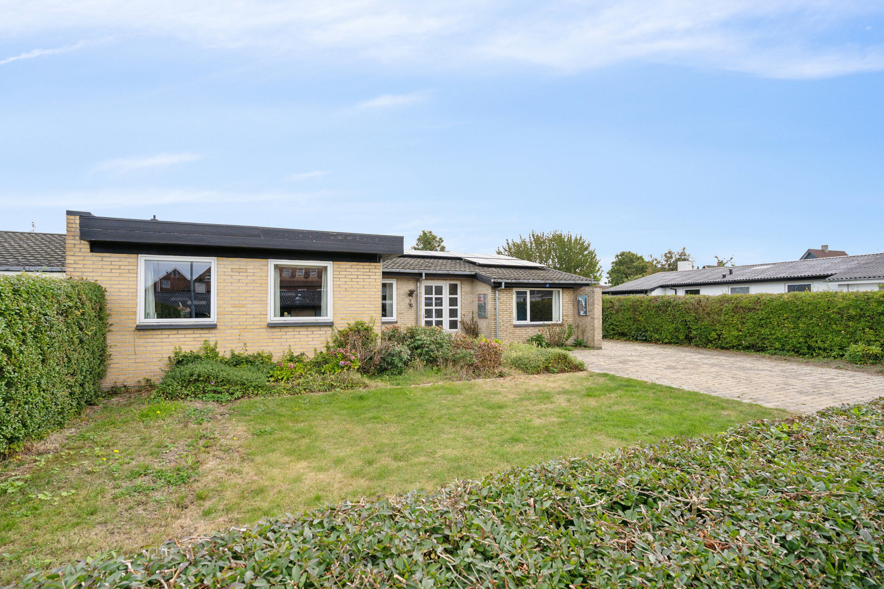 Fremhævet set fra haven billede i fuldskærmstilstand. Billede af Pilevænget 7, 5700 Svendborg