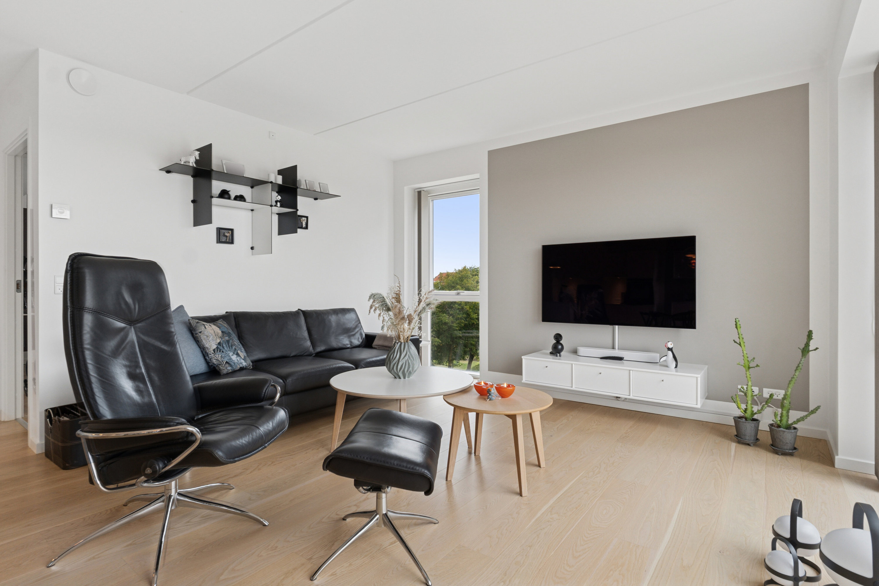 Fremhævet stue billede i fuldskærmstilstand. Billede af Dronningensgade 12G, 4. 4., 9800 Hjørring