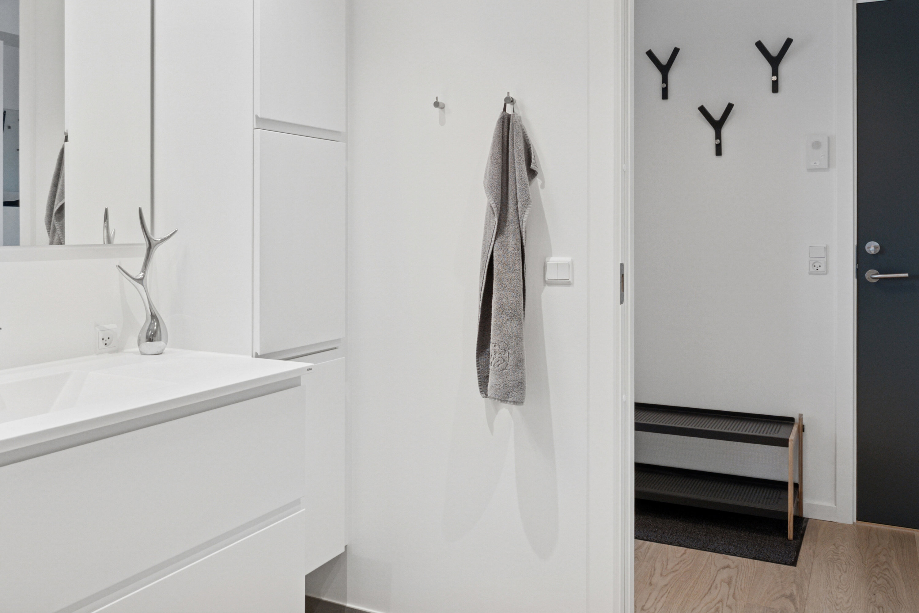 Fremhævet badeværelse billede i fuldskærmstilstand. Billede af Dronningensgade 12G, 4. 4., 9800 Hjørring