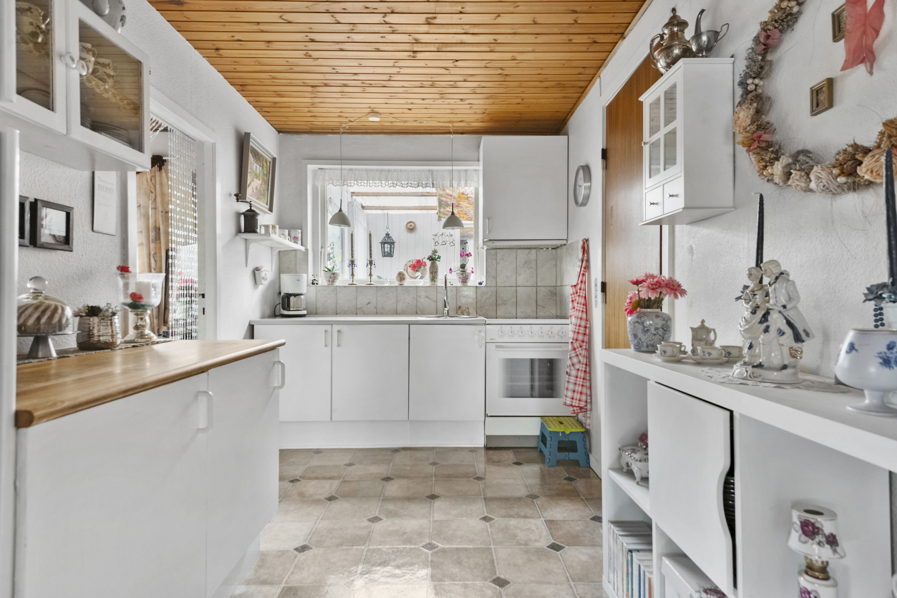 Fremhævet køkken billede i fuldskærmstilstand. Billede af Østergade 30, 8300 Odder