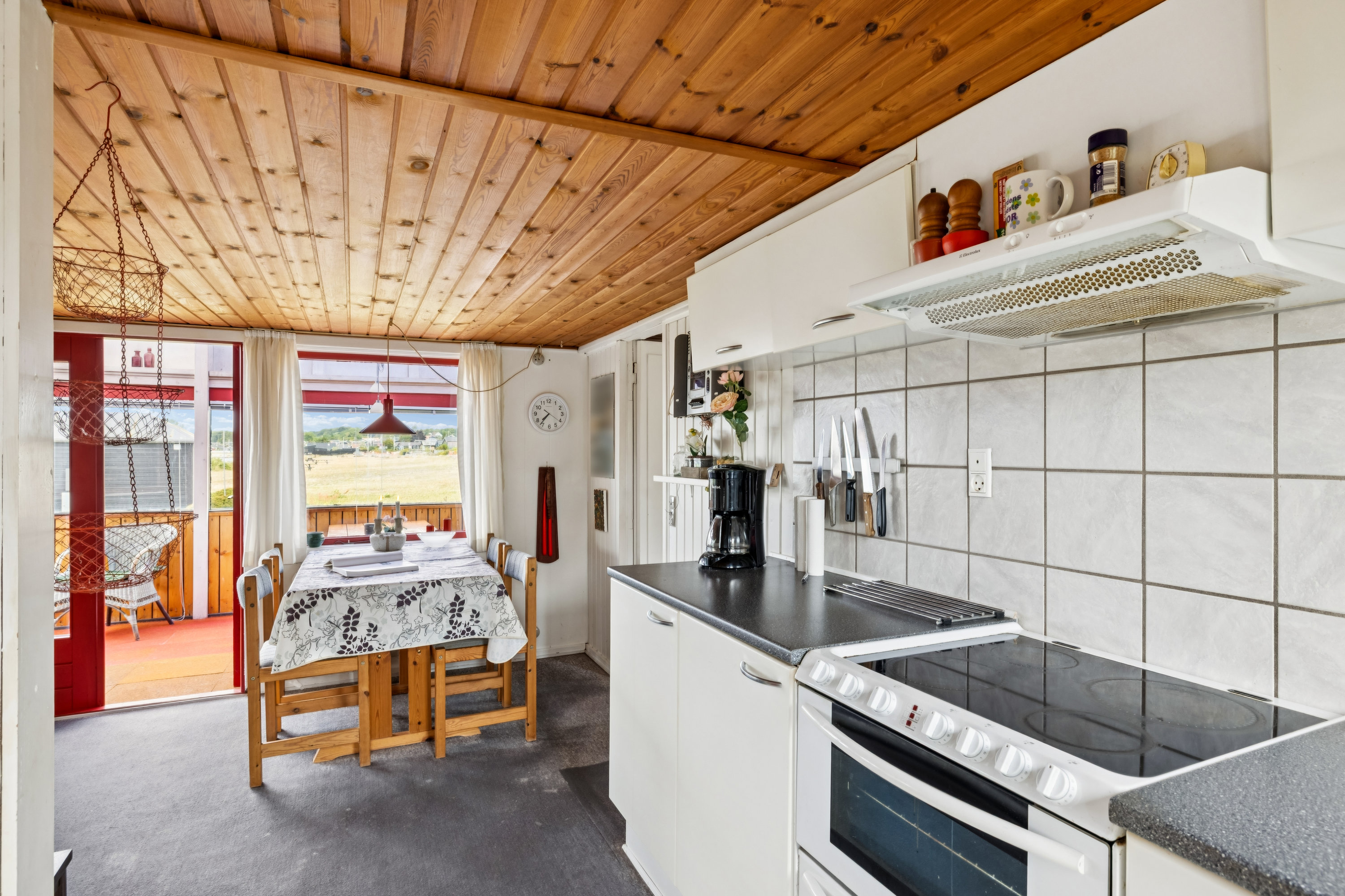 Fremhævet køkken billede i fuldskærmstilstand. Billede af Strandvejen 23A, 8410 Rønde