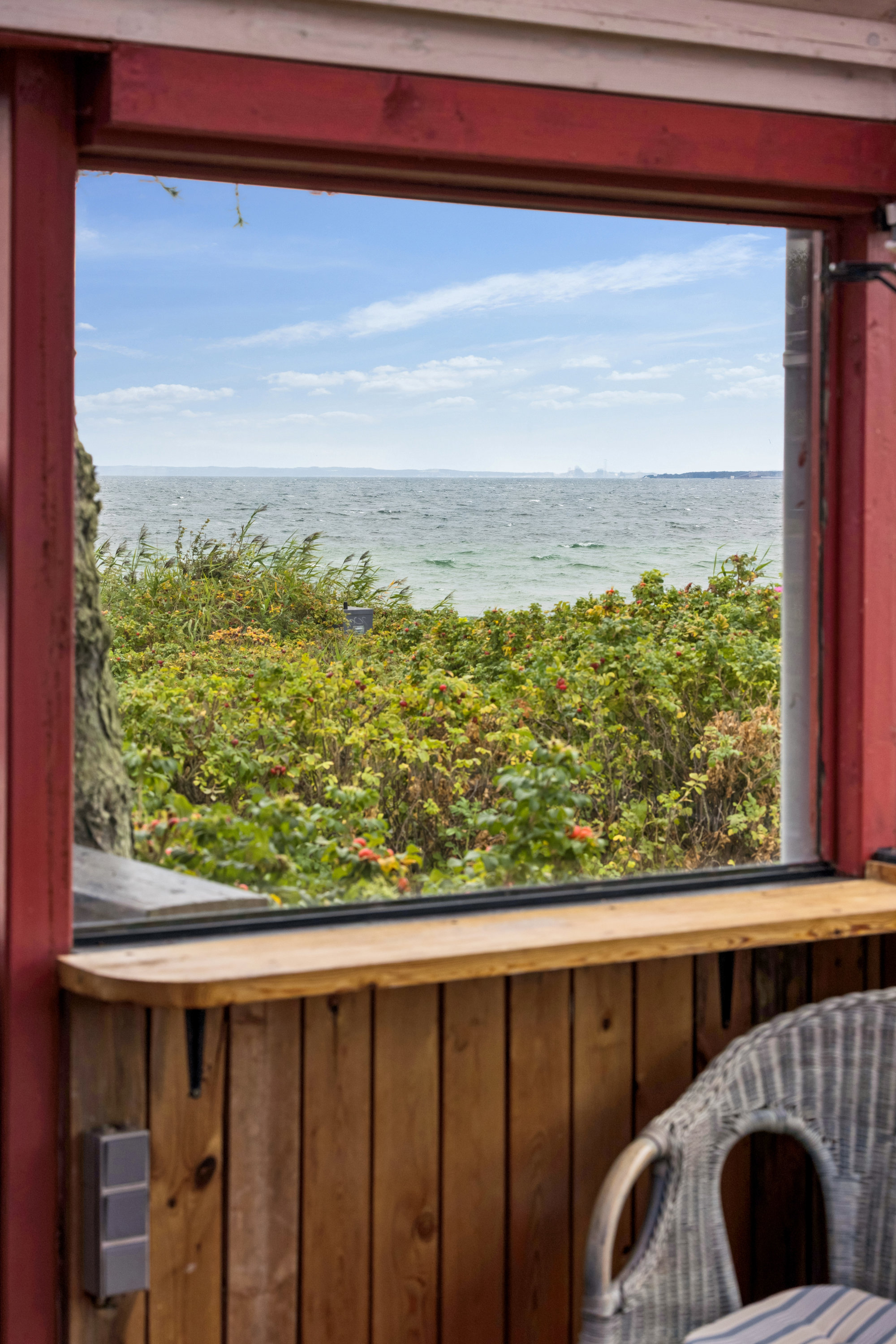 Fremhævet udsigt billede i fuldskærmstilstand. Billede af Strandvejen 23A, 8410 Rønde