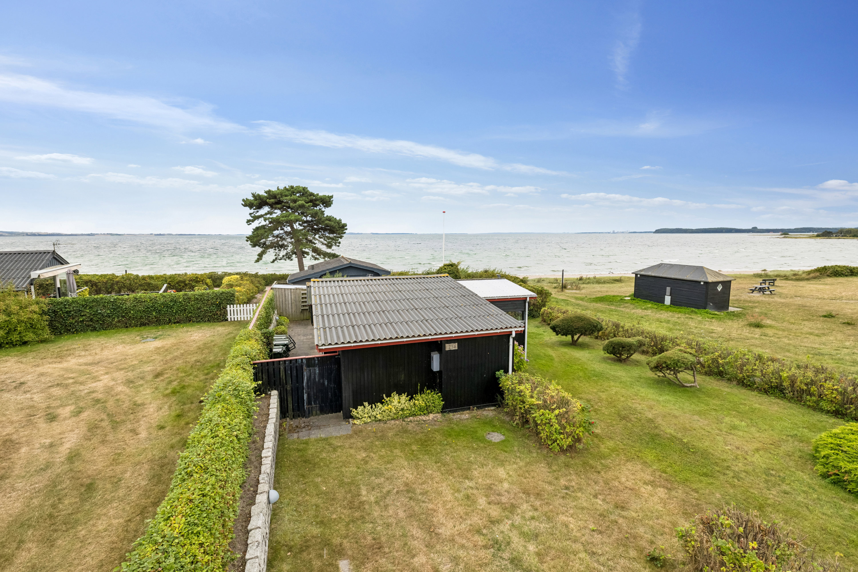 Miniaturebillede 2: ejendom 1. Billede af Strandvejen 23A, 8410 Rønde