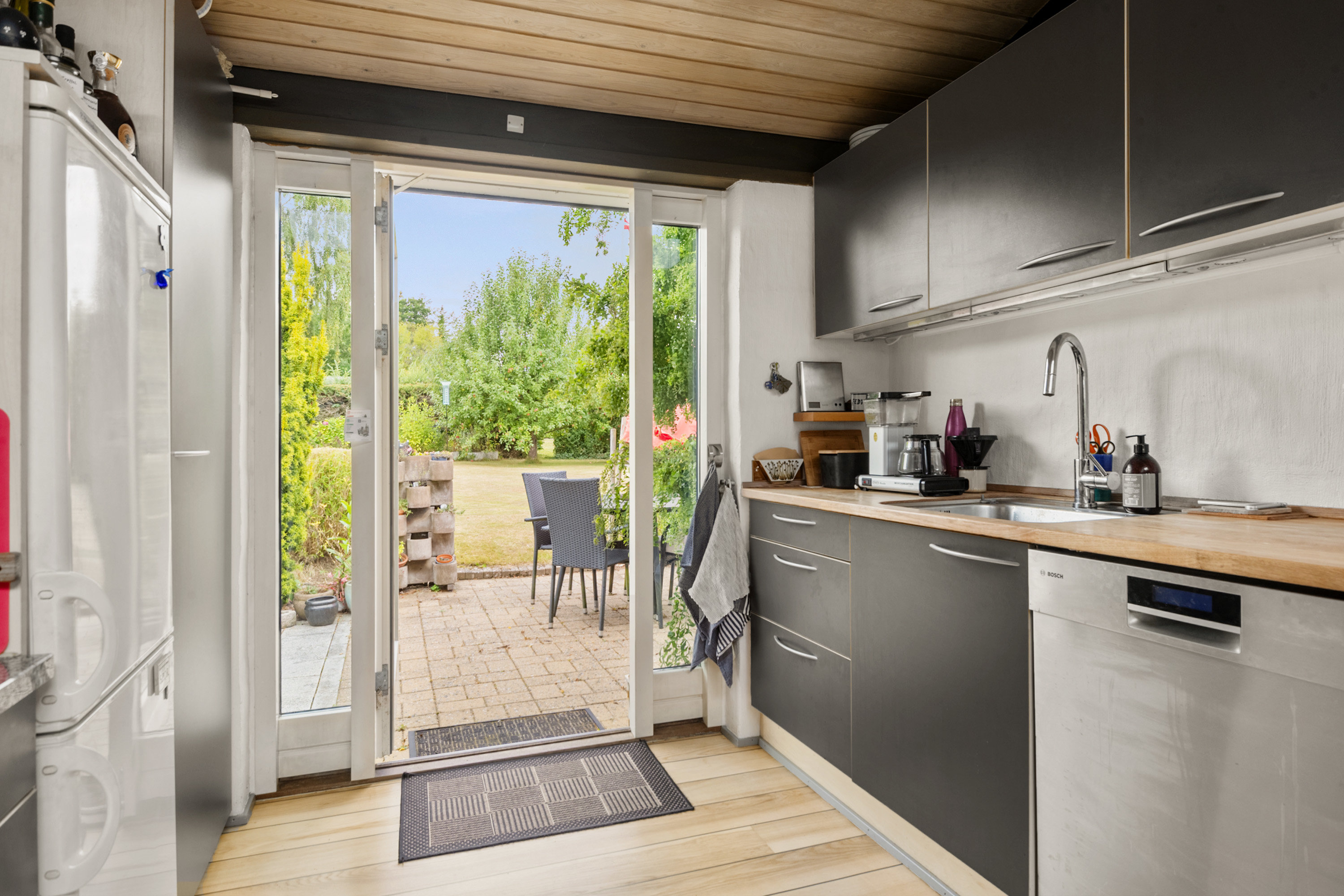 Fremhævet køkken billede i fuldskærmstilstand. Billede af Præsteager 14, Saksild Str, 8300 Odder