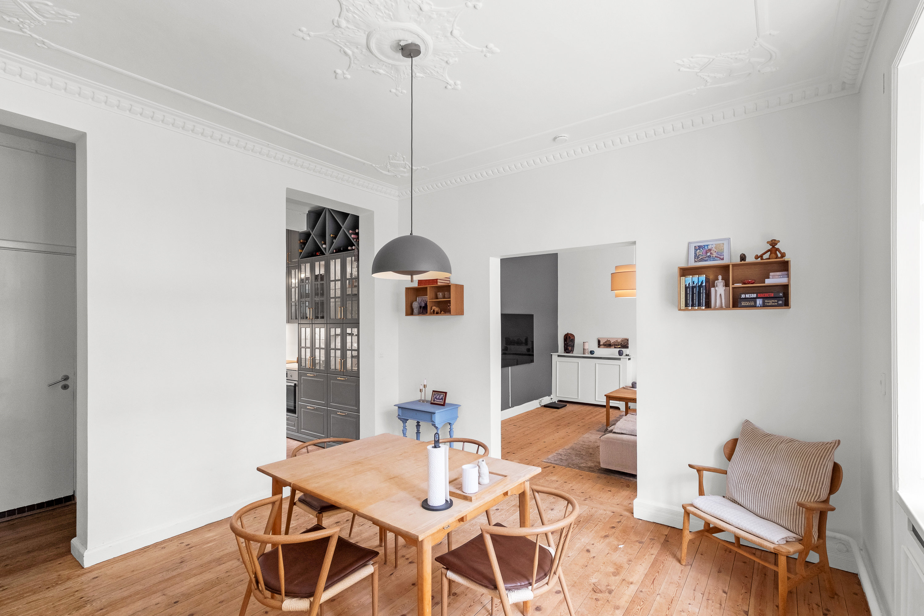 Miniaturebillede 1: stue. Billede af Jægergårdsgade 148, st.. th., 8000 Aarhus C