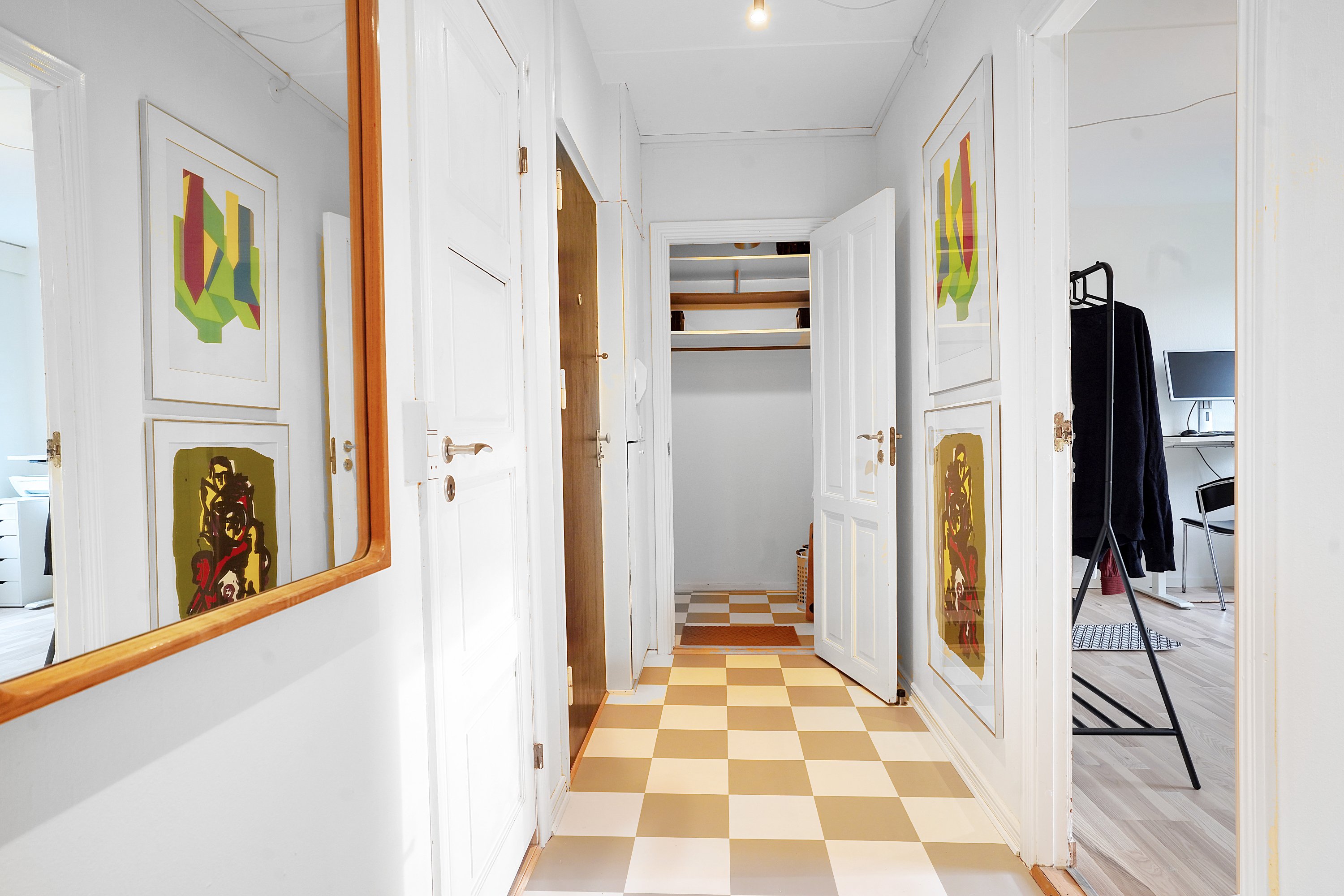 Fremhævet entré billede i fuldskærmstilstand. Billede af Ryetvej 63, 1. mf., 3500 Værløse