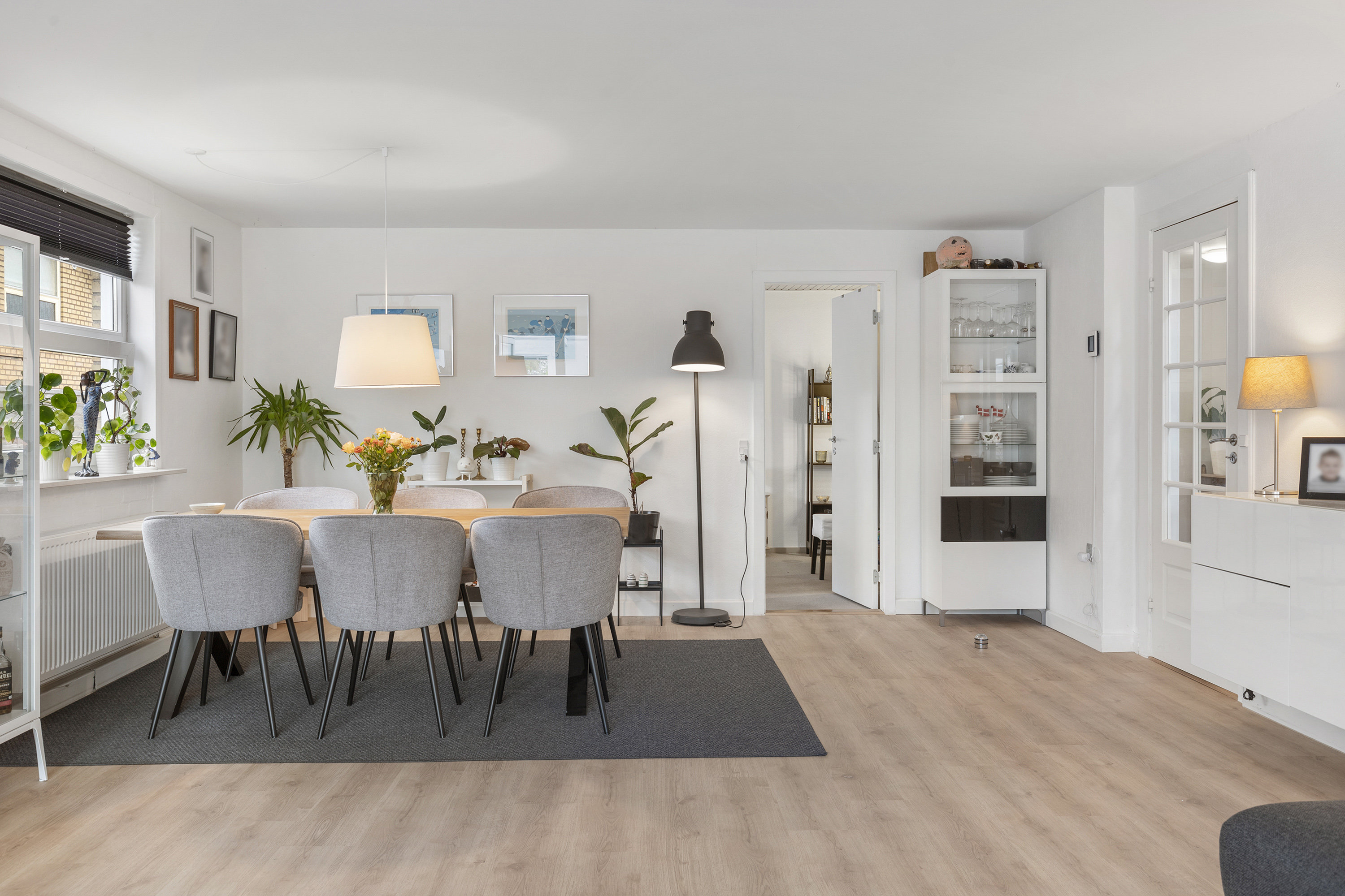 Fremhævet stue billede i fuldskærmstilstand. Billede af Tolstrupvej 31, 9700 Brønderslev