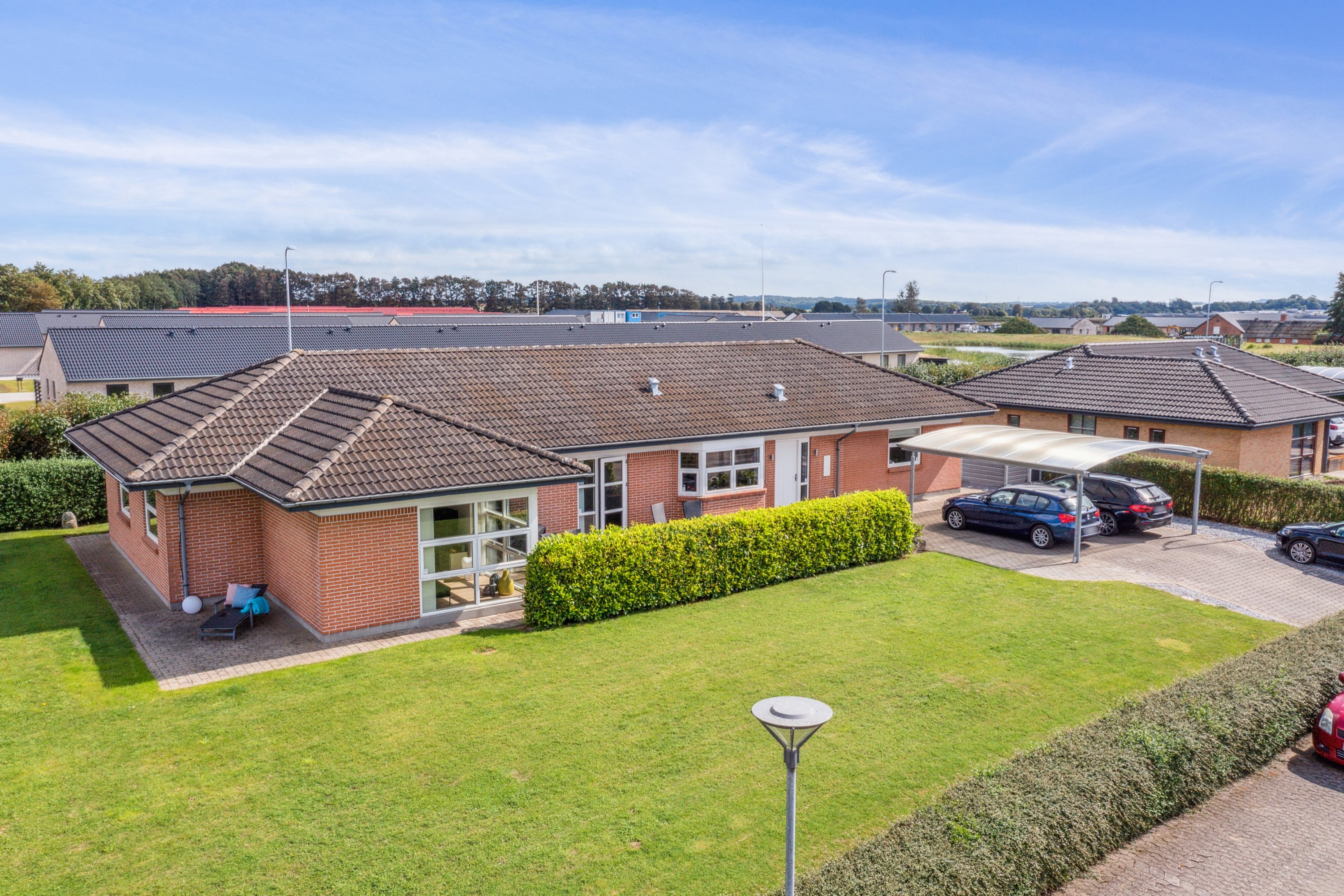 Miniaturebillede 1: set fra haven. Billede af Lysagervænget 3, 8722 Hedensted