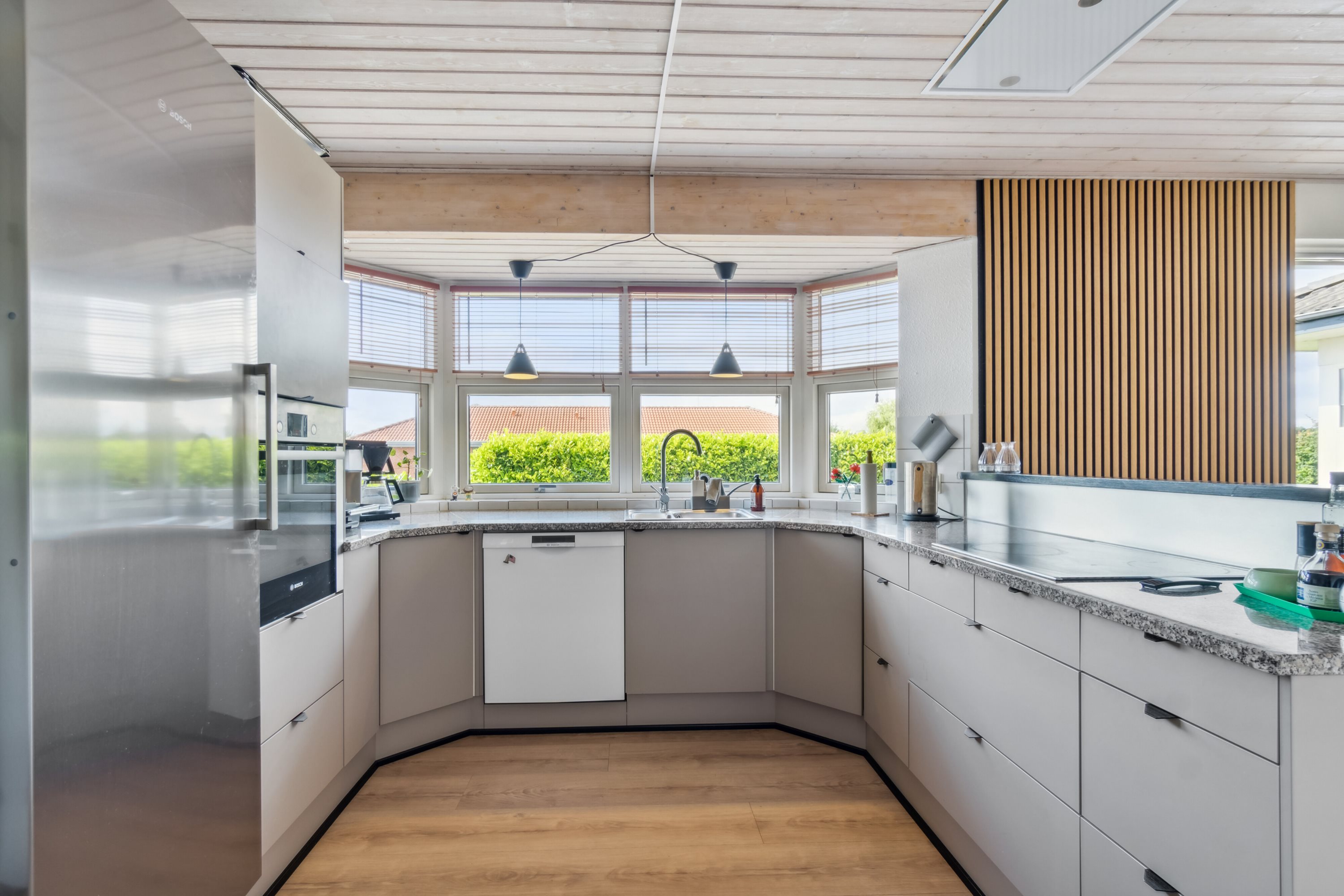 Fremhævet køkken billede i fuldskærmstilstand. Billede af Lysagervænget 3, 8722 Hedensted