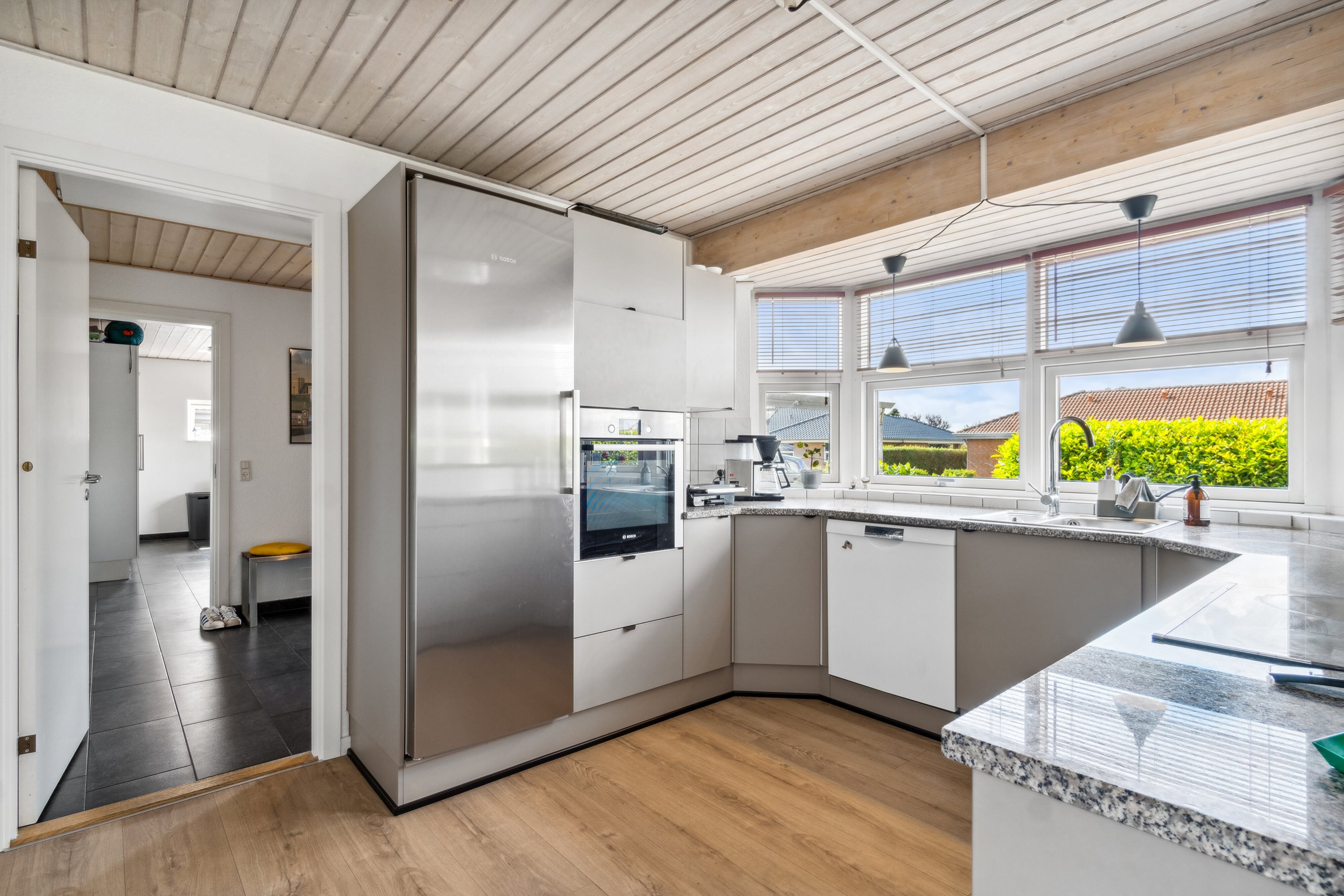 Fremhævet køkken billede i fuldskærmstilstand. Billede af Lysagervænget 3, 8722 Hedensted