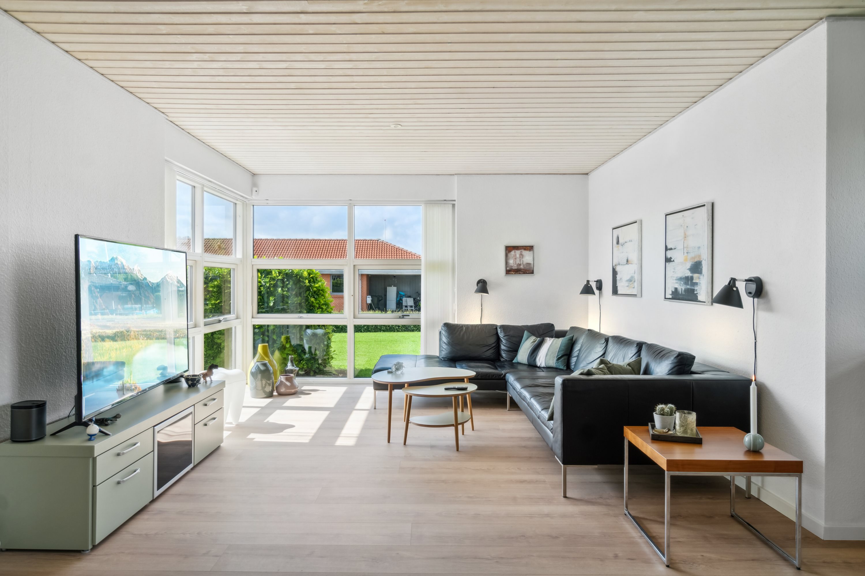 Fremhævet stue billede i fuldskærmstilstand. Billede af Lysagervænget 3, 8722 Hedensted