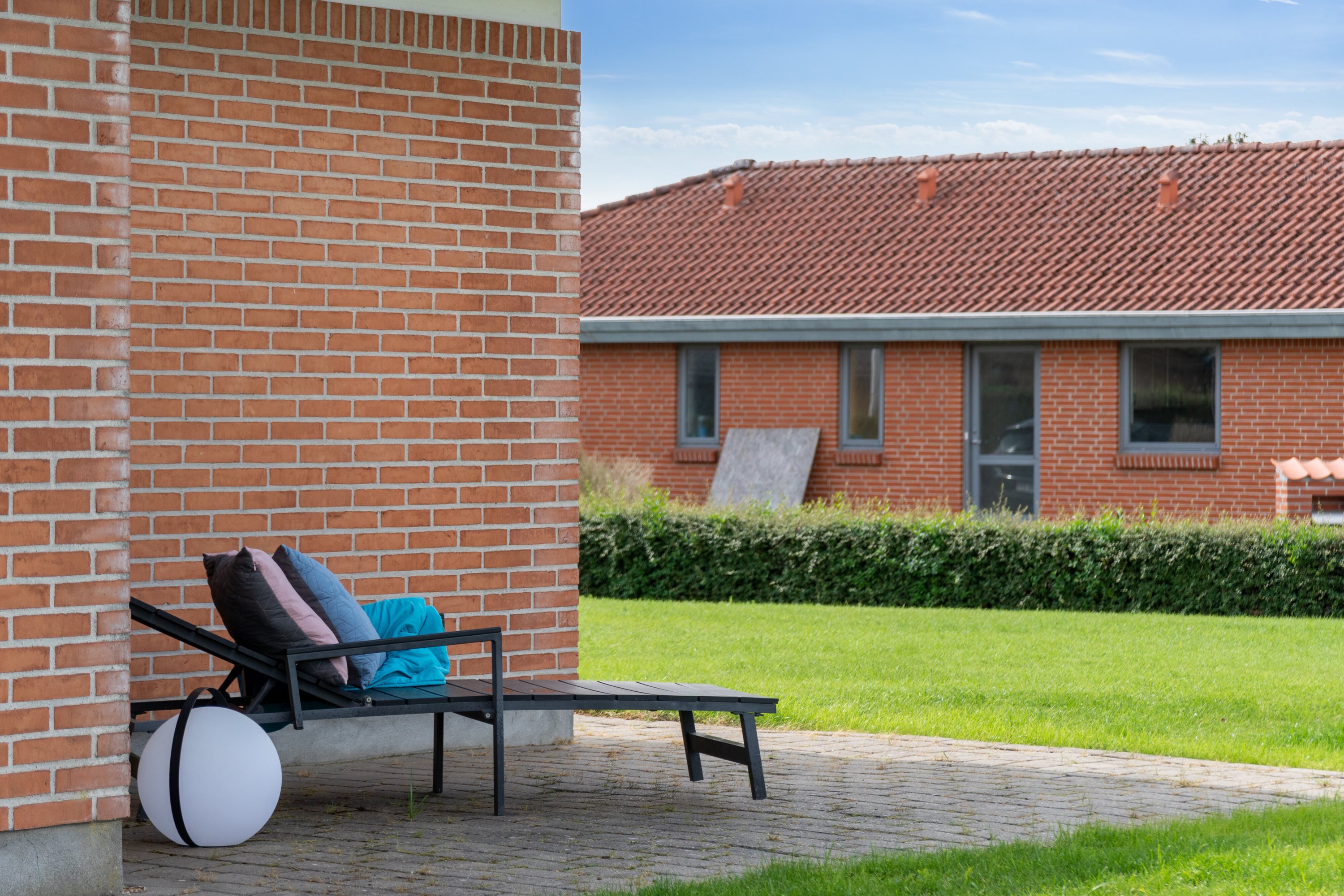 Fremhævet udendørs billede i fuldskærmstilstand. Billede af Lysagervænget 3, 8722 Hedensted