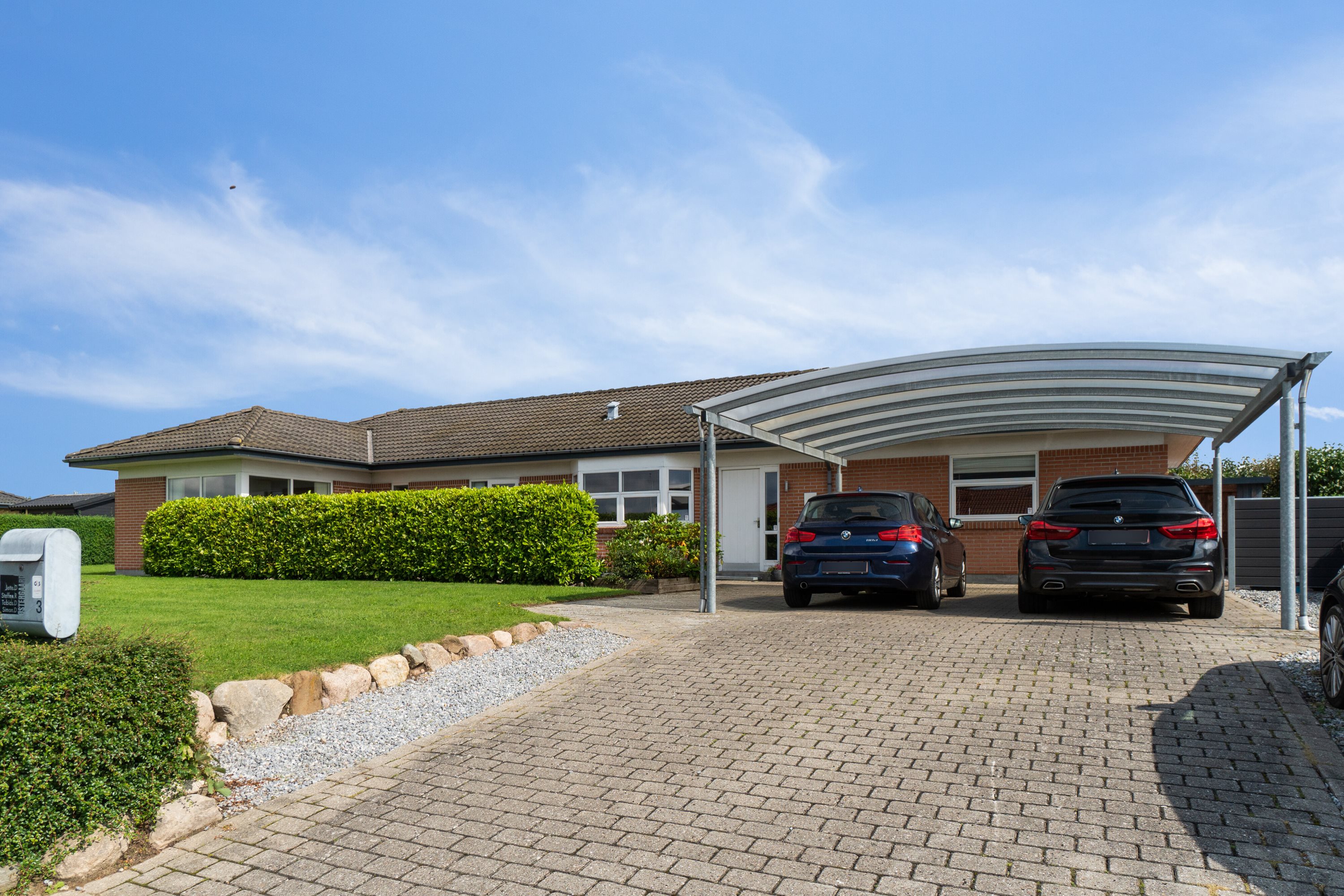 Fremhævet set fra vejen billede i fuldskærmstilstand. Billede af Lysagervænget 3, 8722 Hedensted